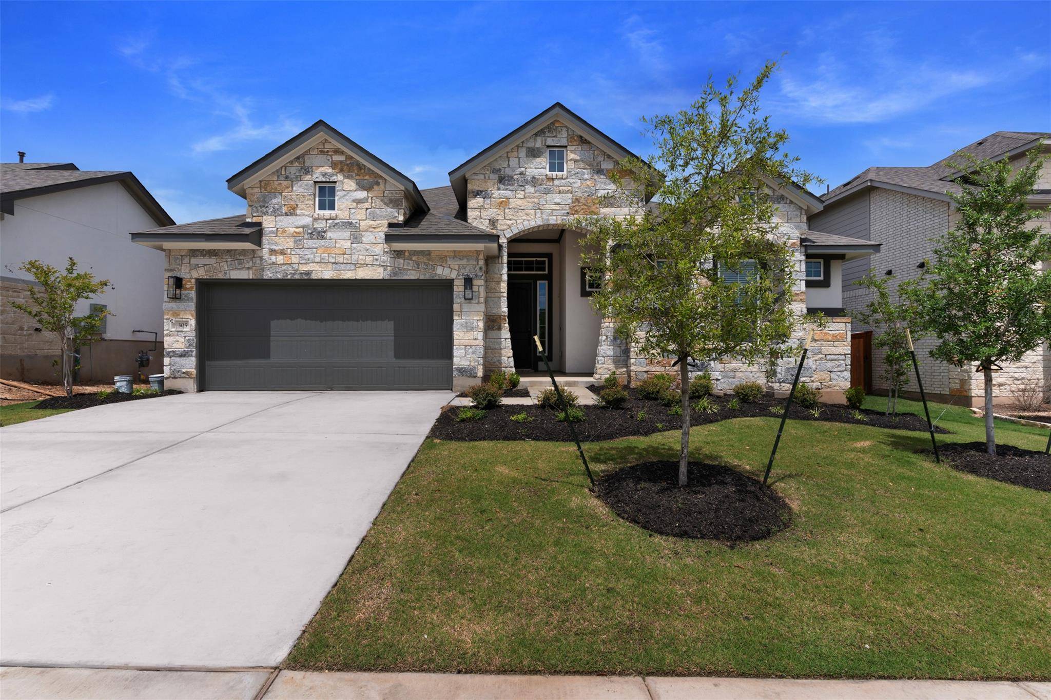 305 Oak Blossom RD, Liberty Hill, TX 78642