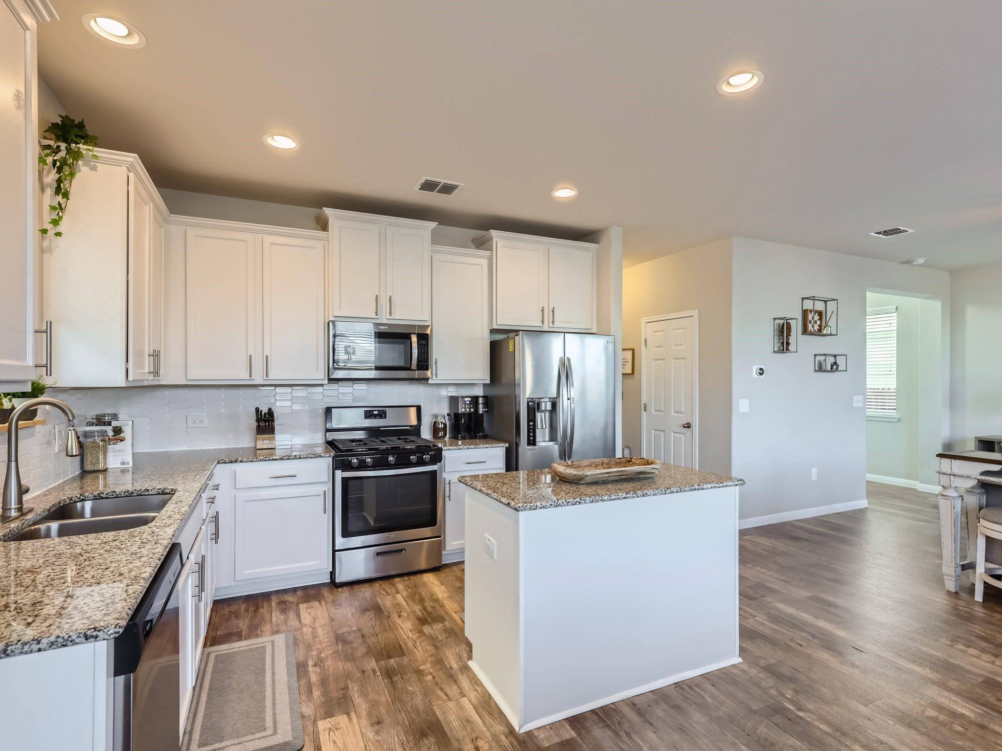 271 Wapiti RD, Buda, TX 78610