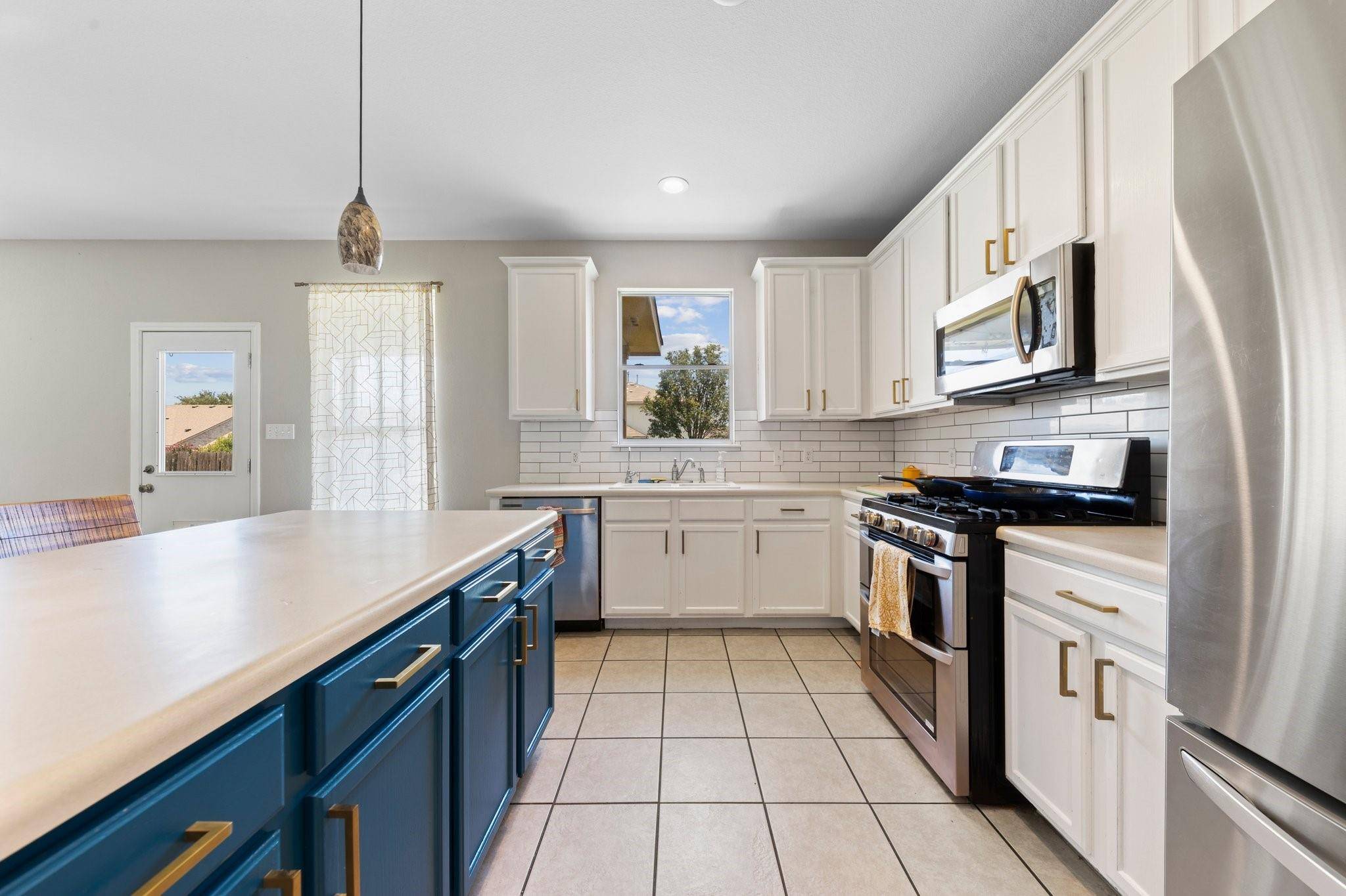 114 Trinity DR, Kyle, TX 78640