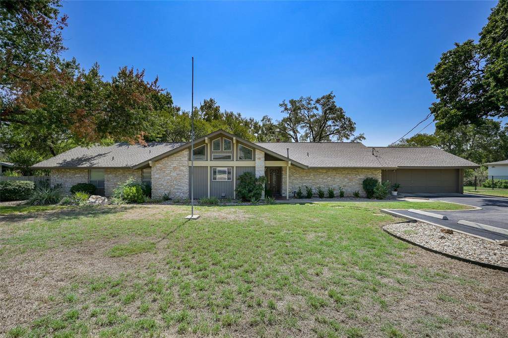 904 Country Club RD, Georgetown, TX 78628