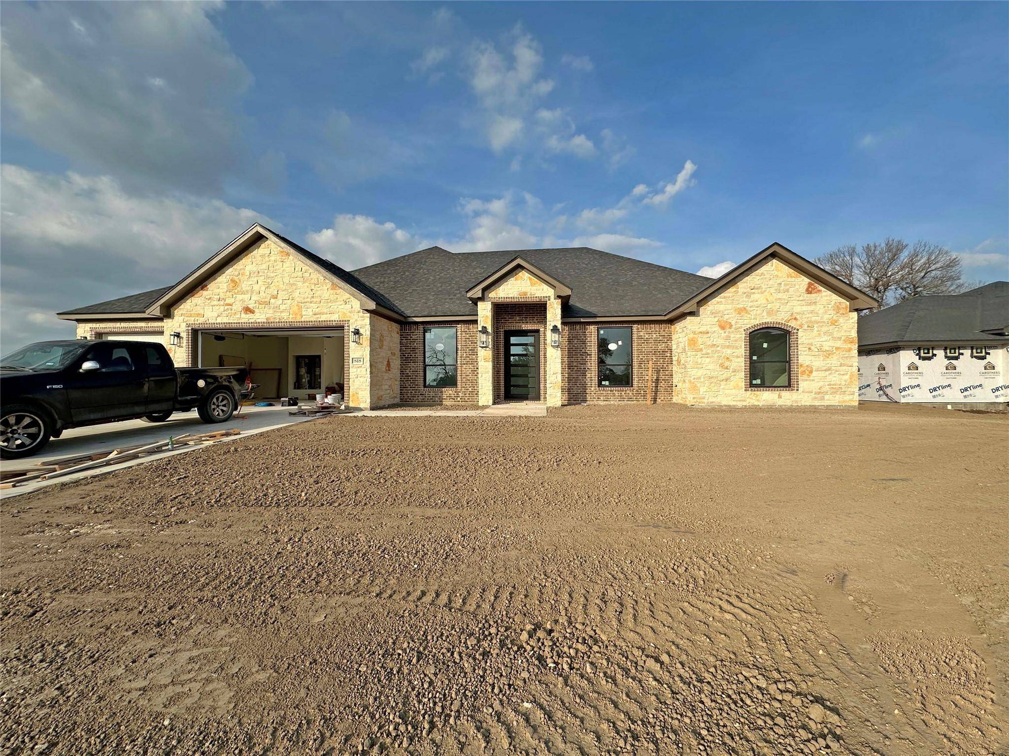 818 Eagle Heights DR, Salado, TX 76571