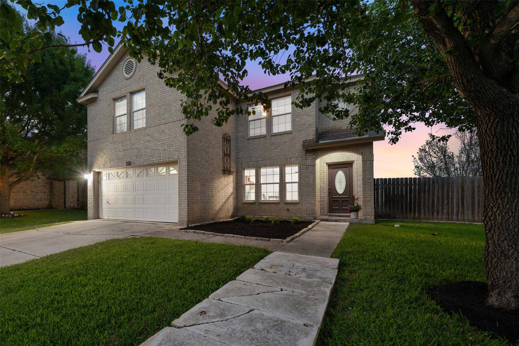 200 Deercreek LN, Leander, TX 78641