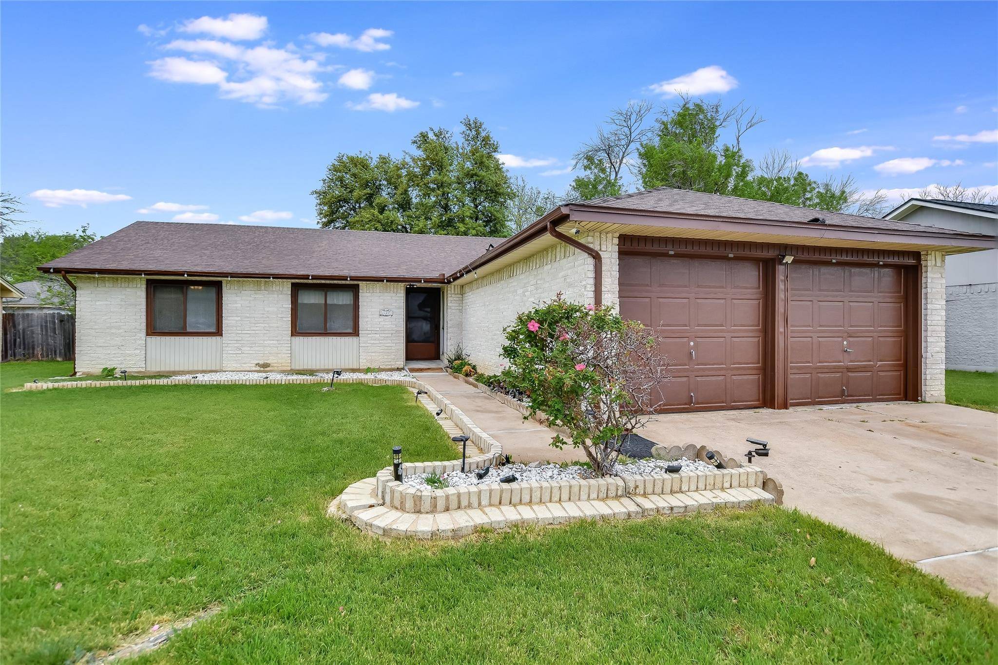 1102 Ridgeline DR, Round Rock, TX 78664