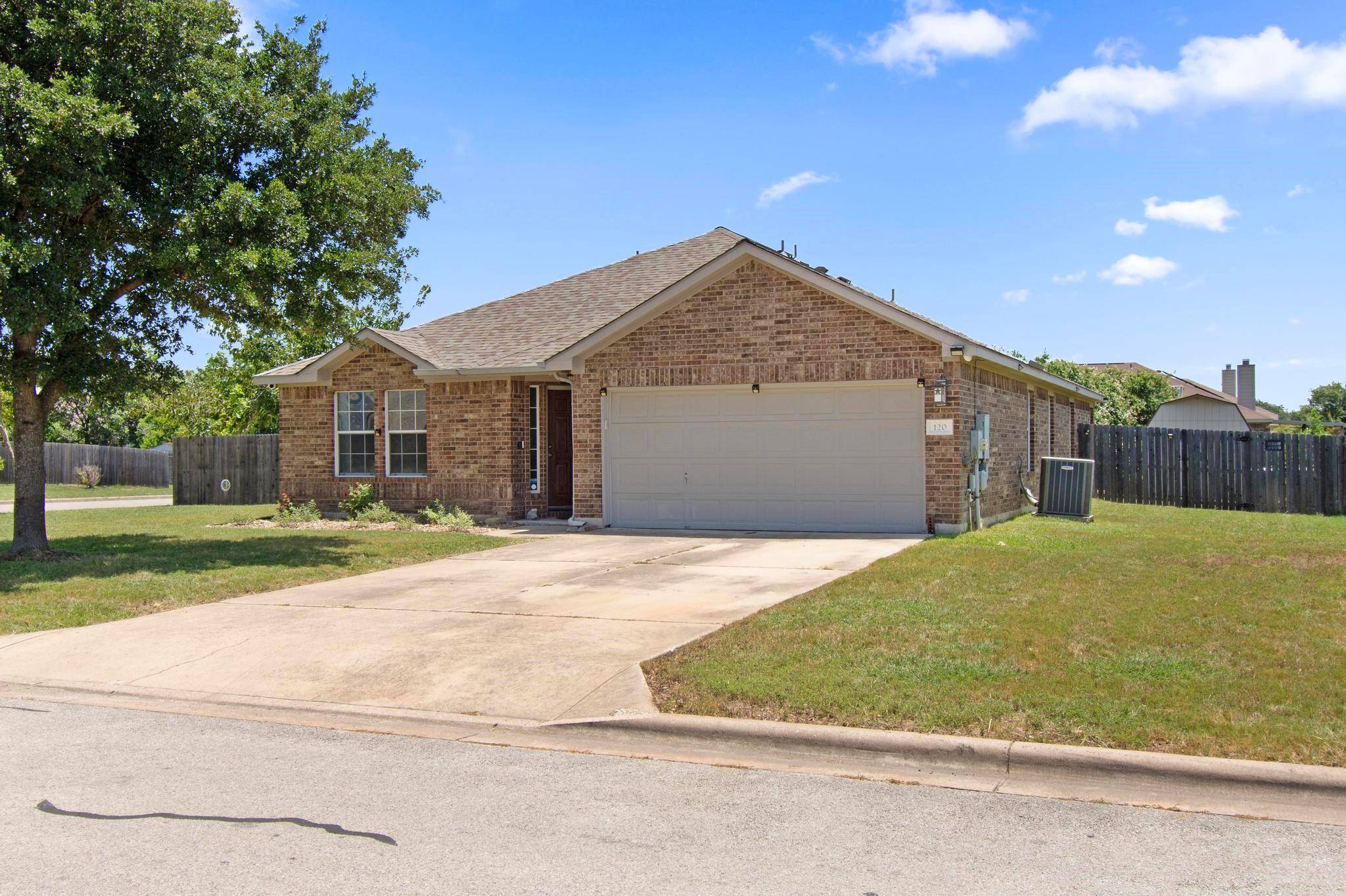 120 Kerley DR, Hutto, TX 78634