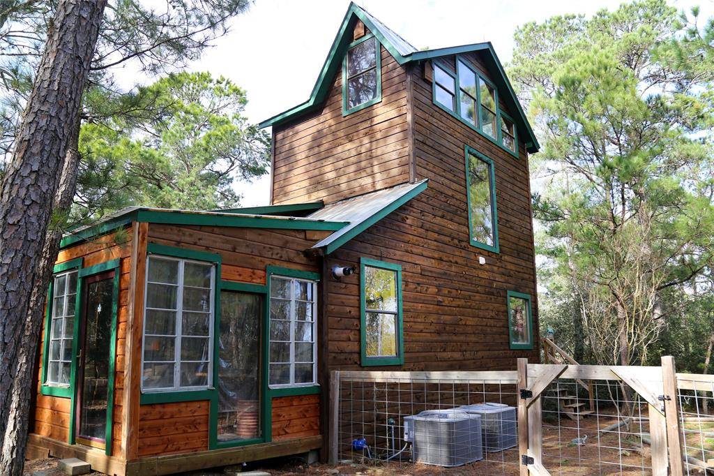 108 W Pine Leaf DR, Bastrop, TX 78602