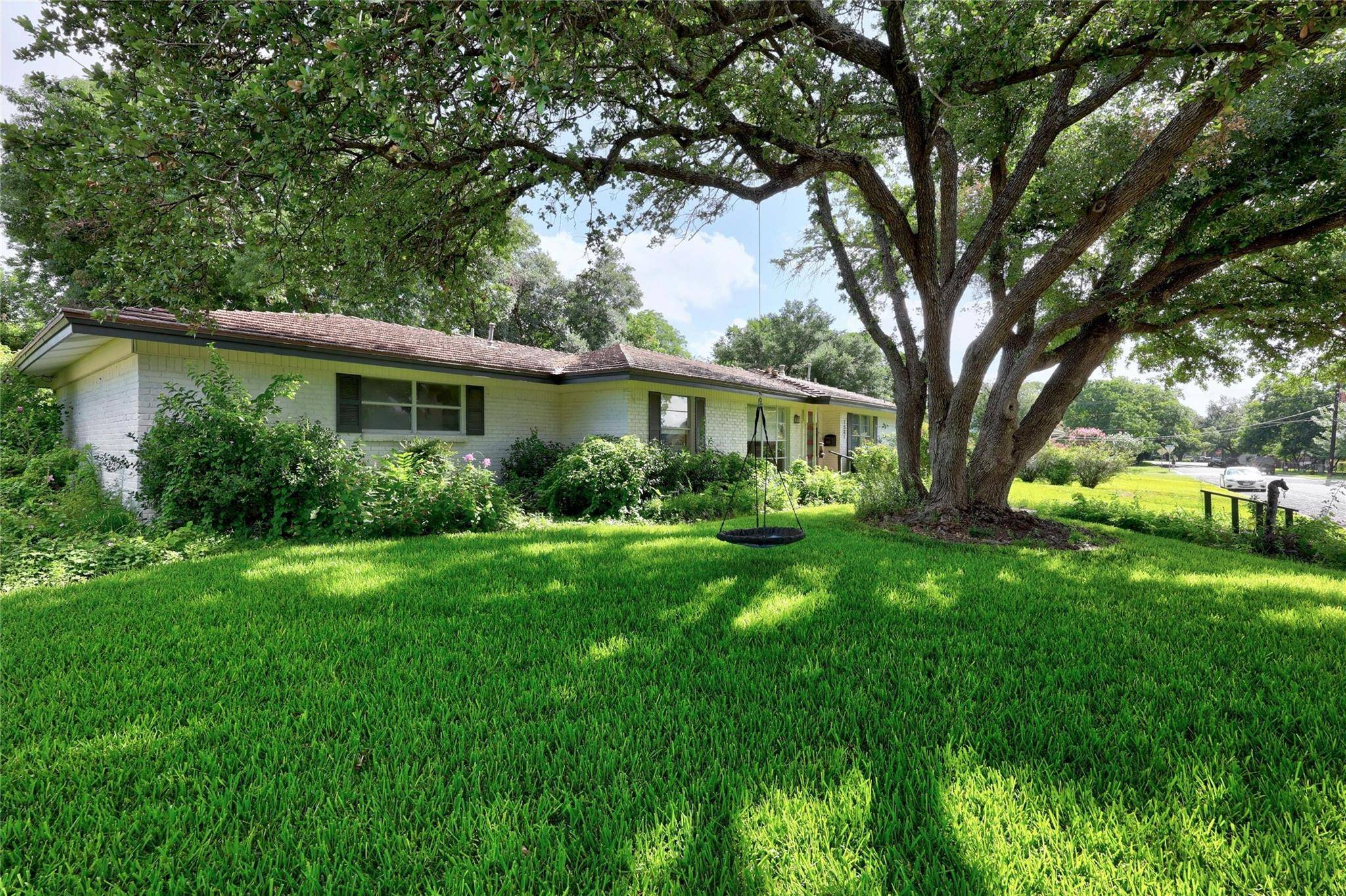 1501 E 18th ST, Georgetown, TX 78626
