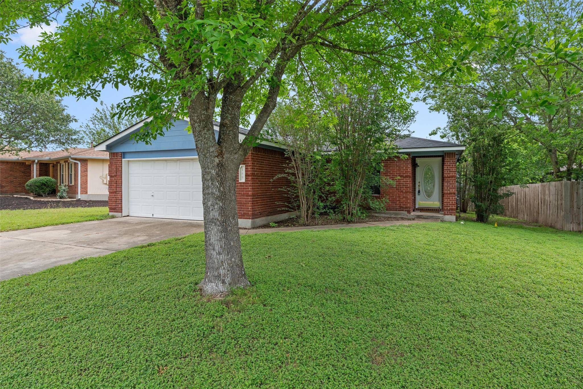 188 Spring Branch LOOP, Kyle, TX 78640