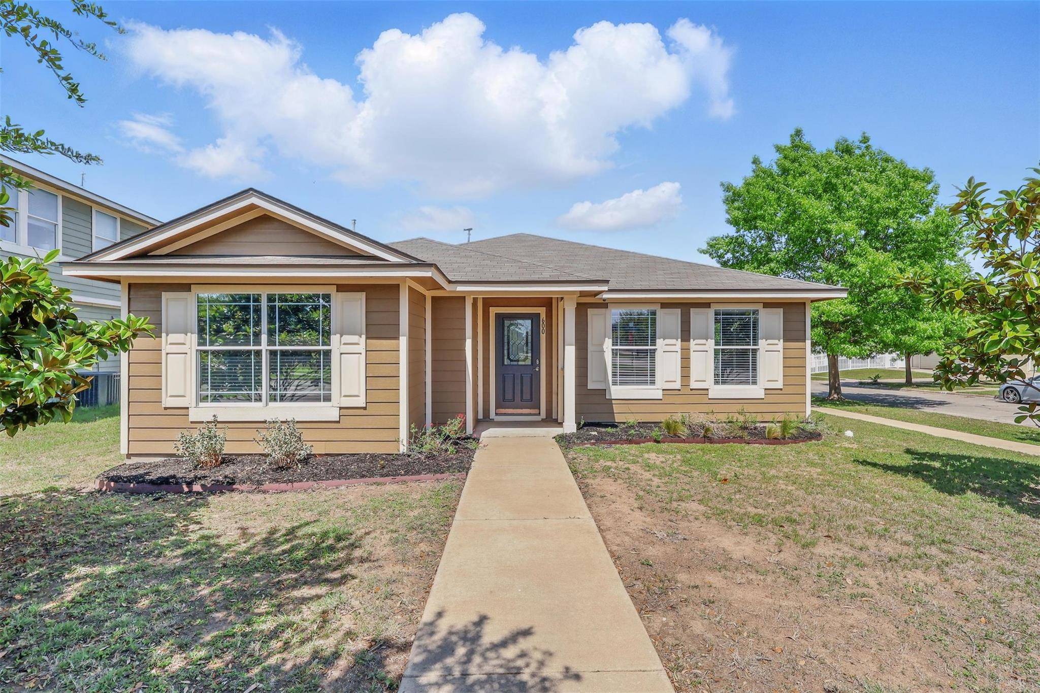 600 Gabriel Mills DR, Round Rock, TX 78664