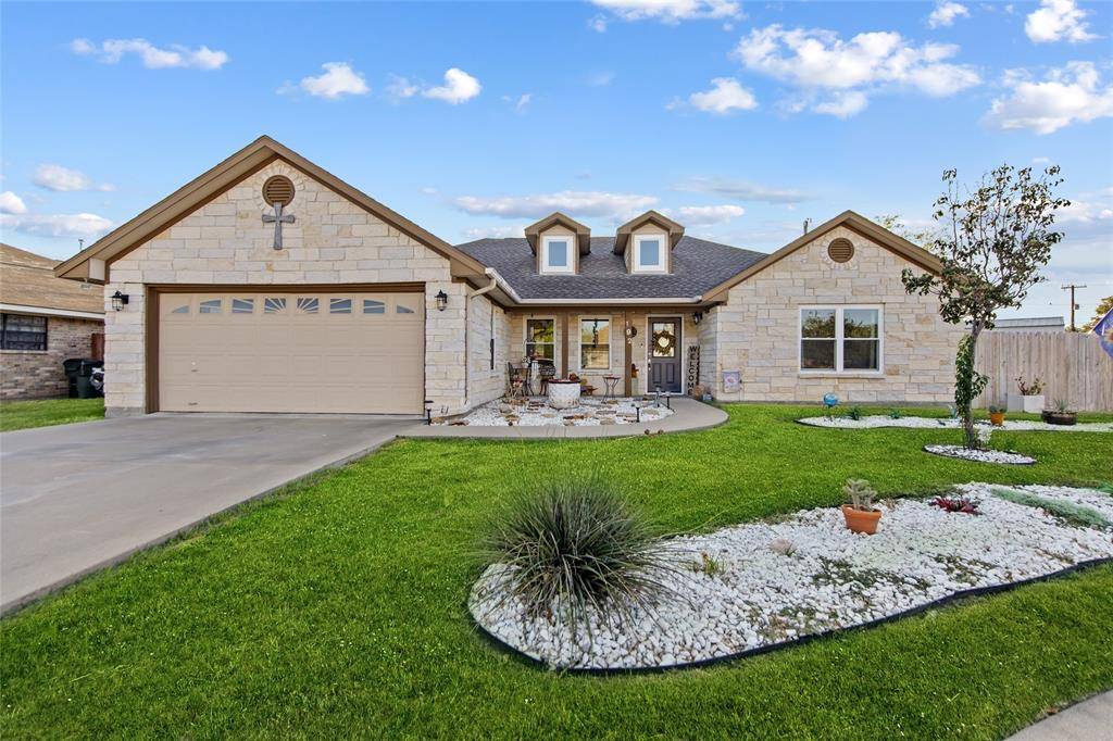 192 Hanson CV, Giddings, TX 78942