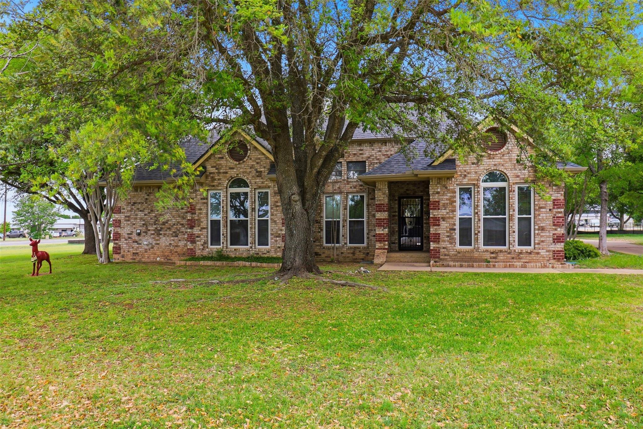 907 Sherman DR, Marble Falls, TX 78654