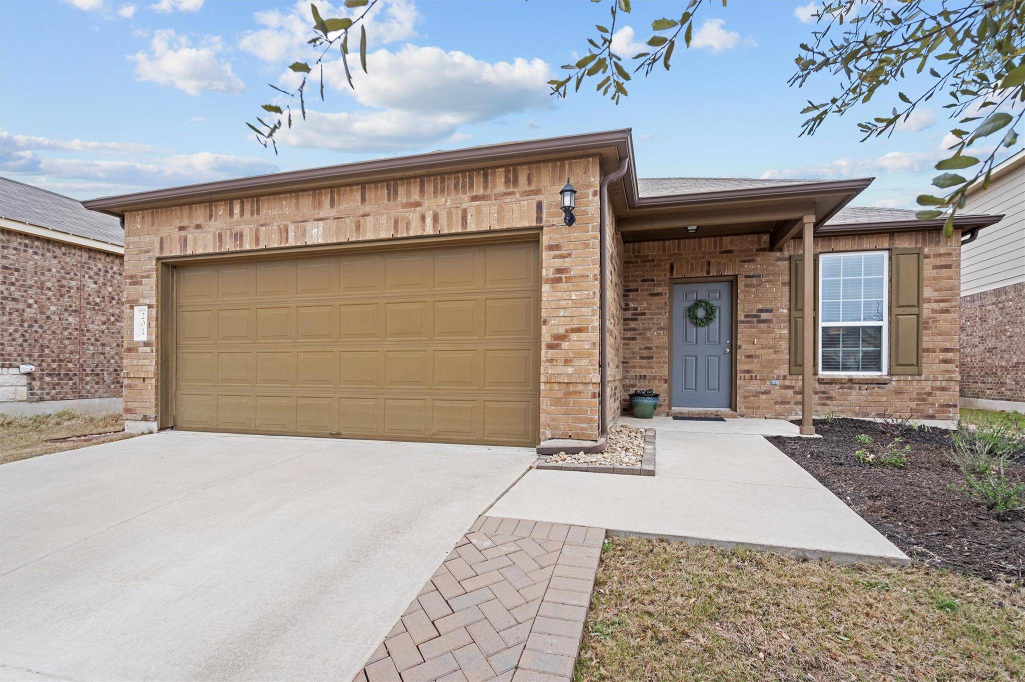 201 Palm DR, Buda, TX 78610