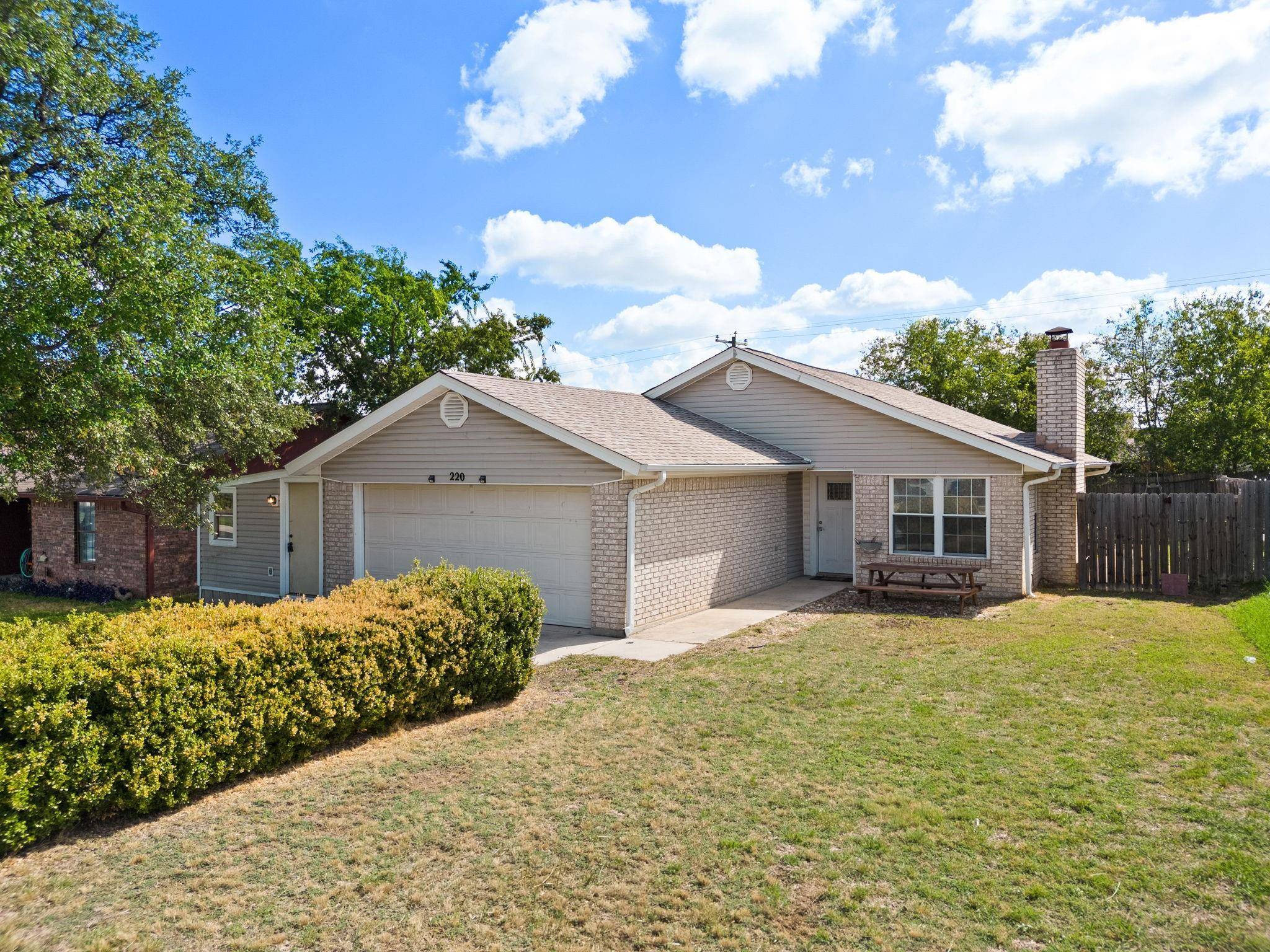 220 Robertstown RD, Copperas Cove, TX 76522