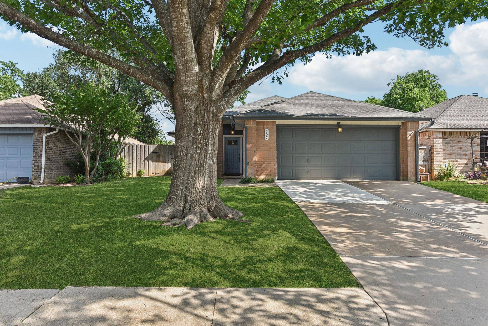 707 Clearwater TRL, Round Rock, TX 78664