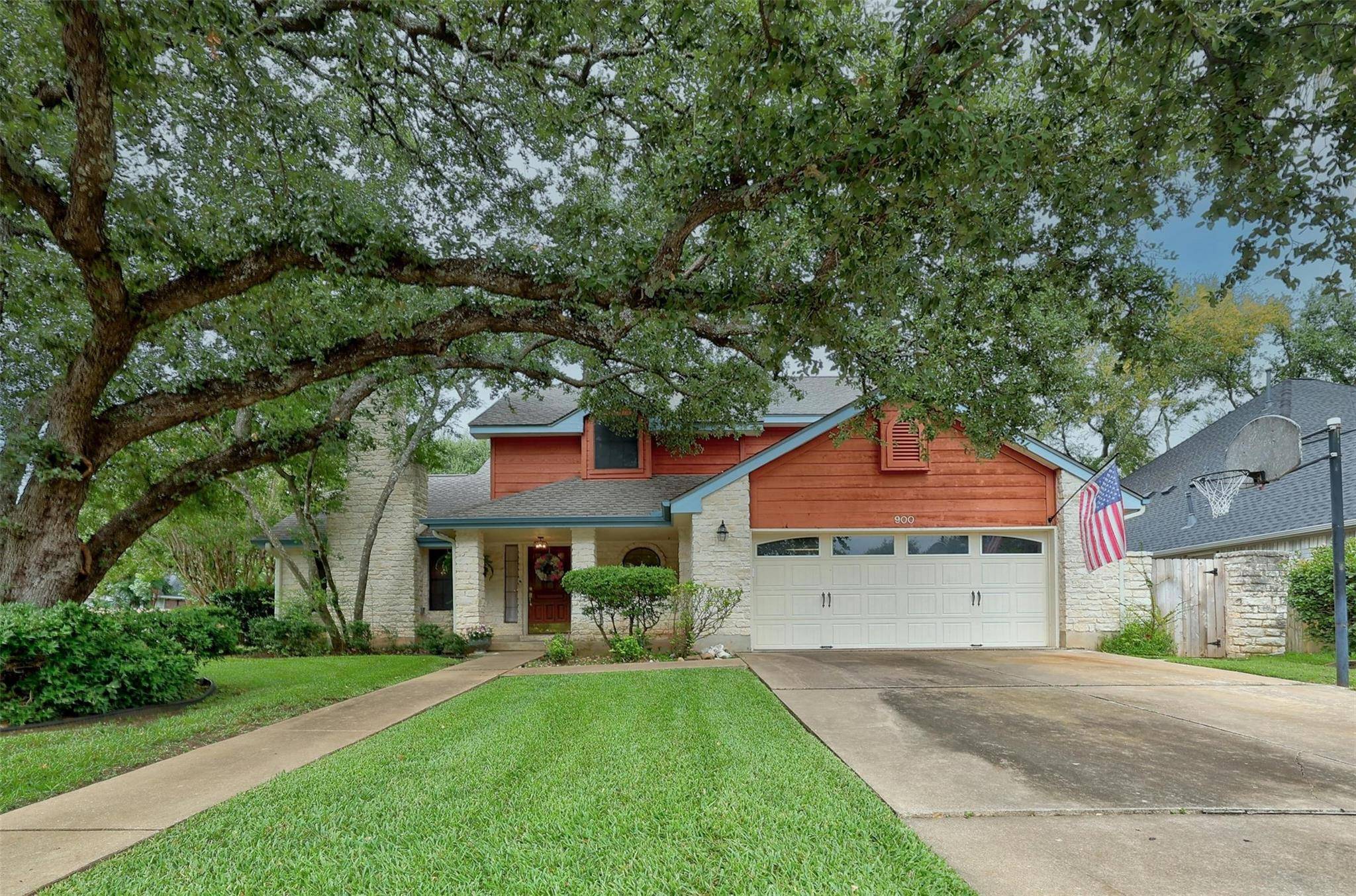 900 BLUE SPRING CIR, Round Rock, TX 78681