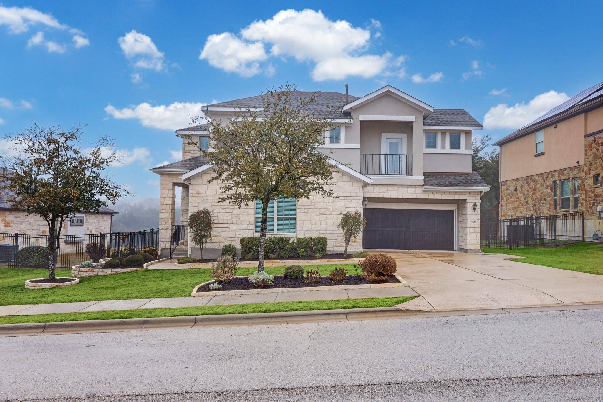 15716 De Fortuna DR, Bee Cave, TX 78738