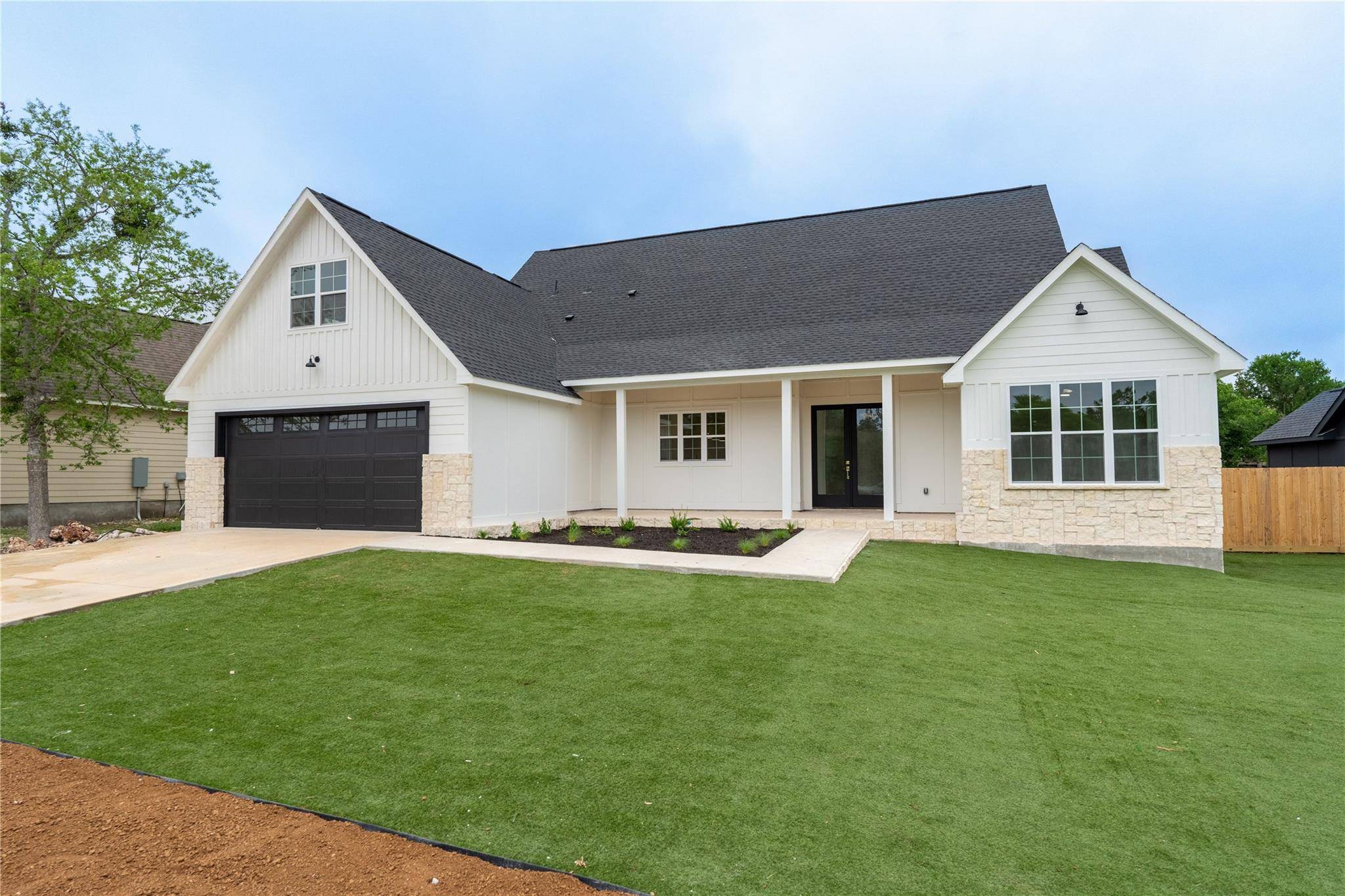 44 Whistling Wind LN, Wimberley, TX 78676