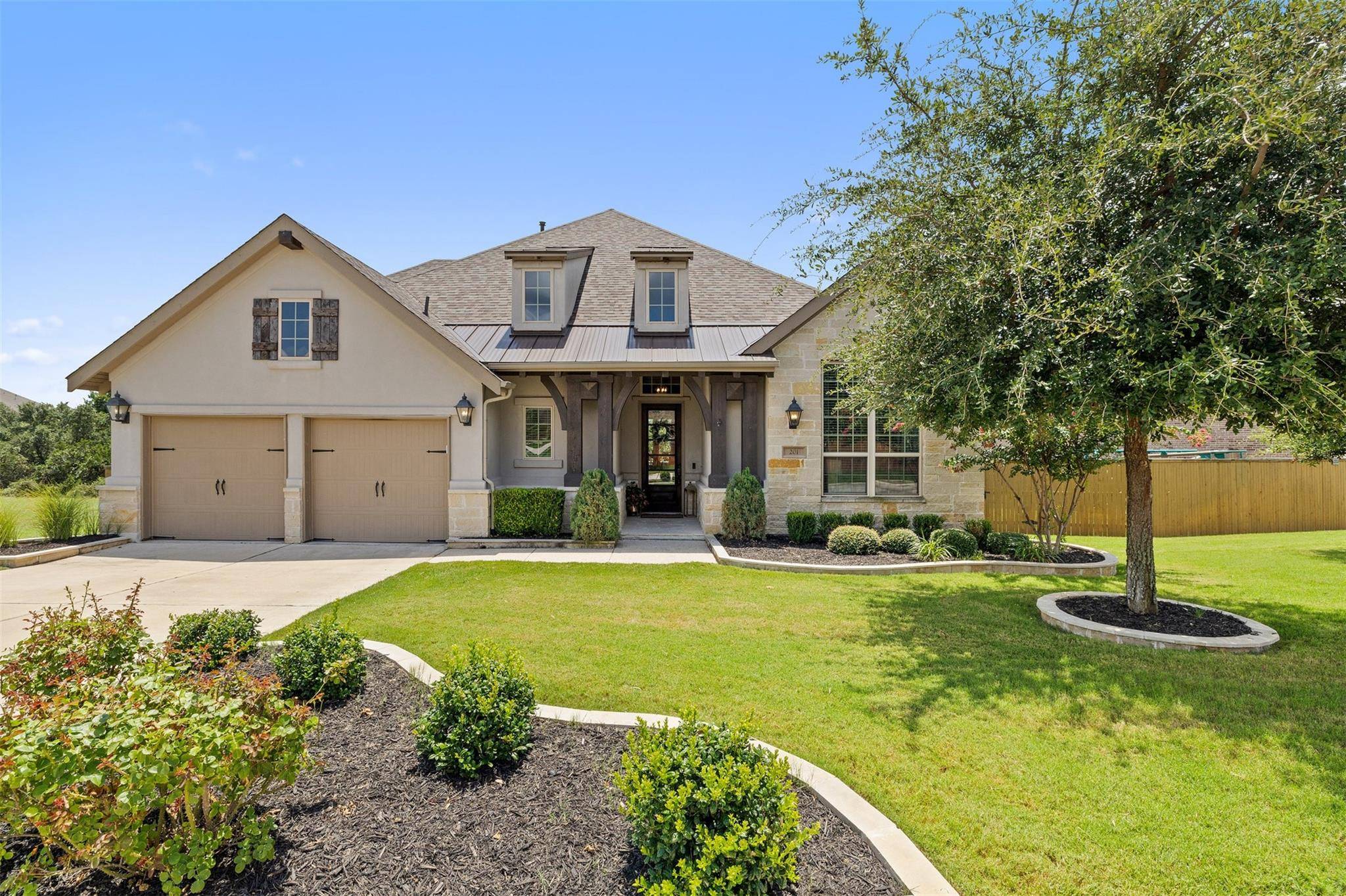 201 Fort Richardson DR, Georgetown, TX 78628