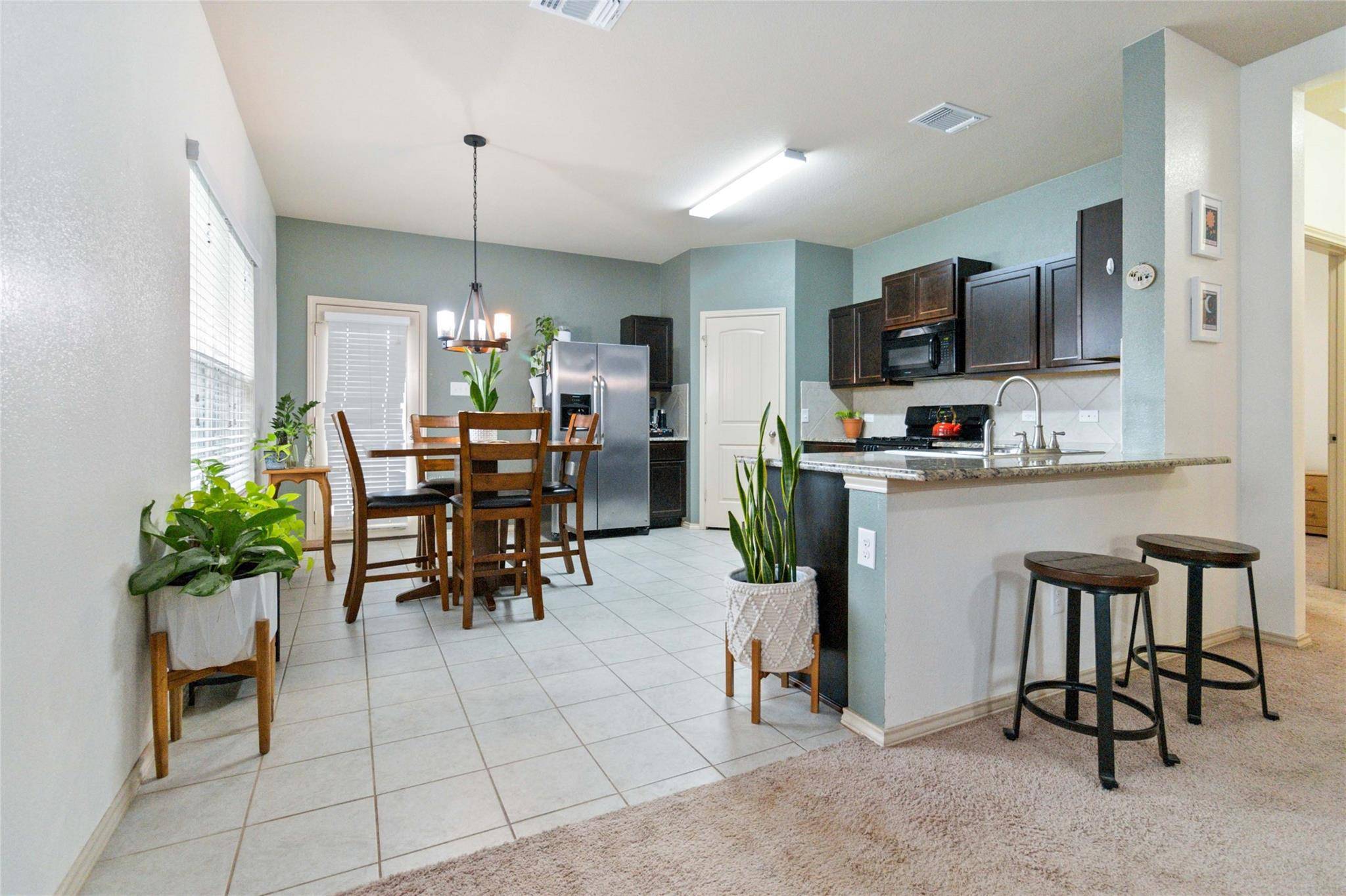 221 Tallow TRL, San Marcos, TX 78666