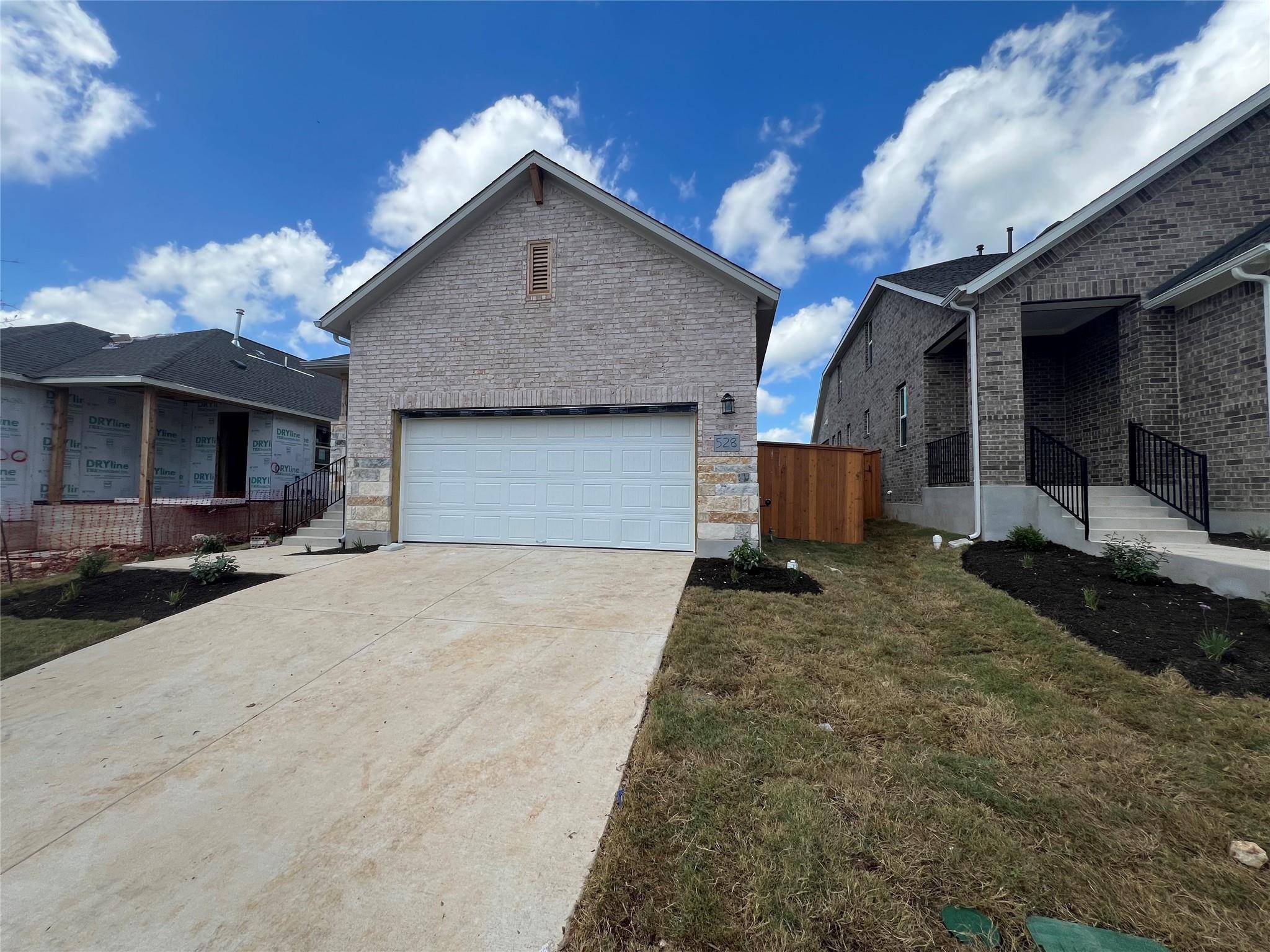 528 Possumhaw LN, San Marcos, TX 78666