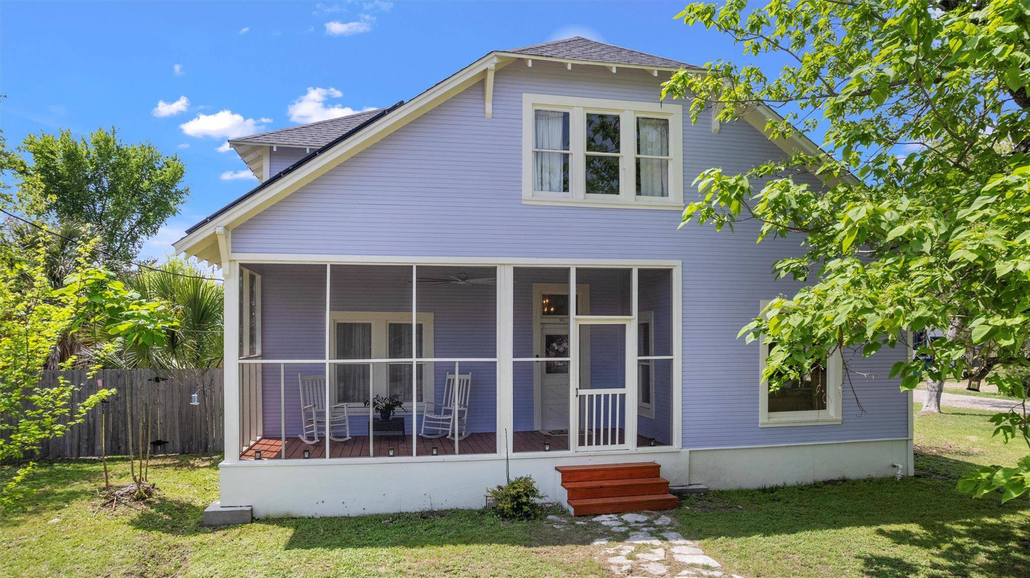 901 Kimbro ST, Taylor, TX 76574