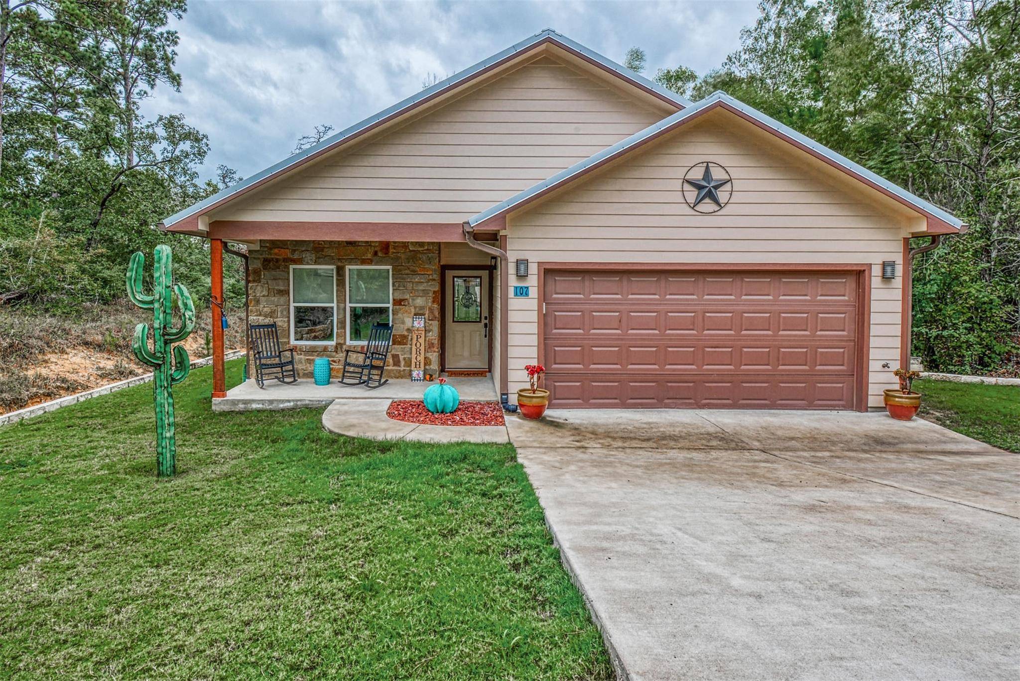 107 E Keamuku CT, Bastrop, TX 78602