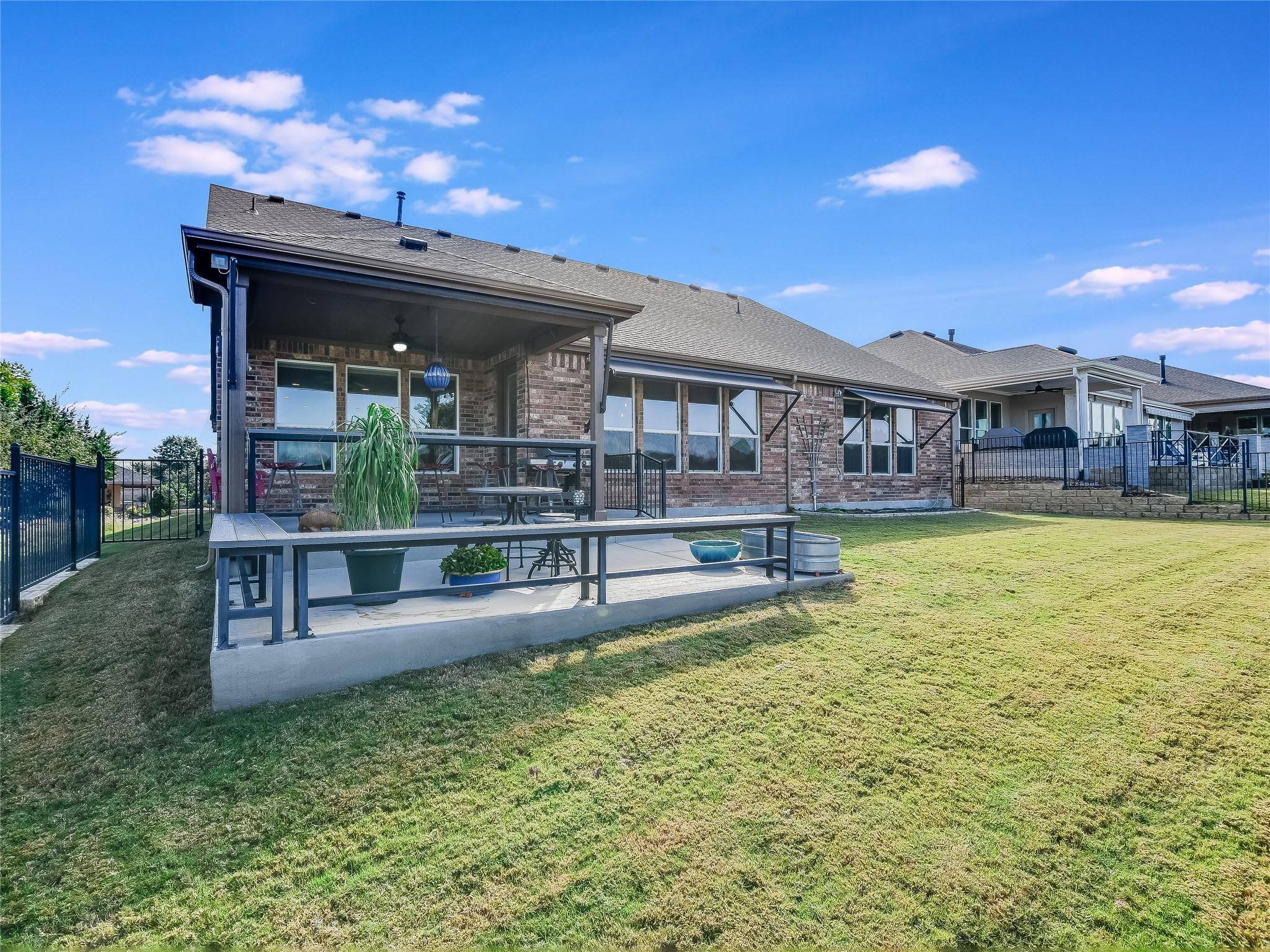 217 Old Blue Mountain LN, Georgetown, TX 78633