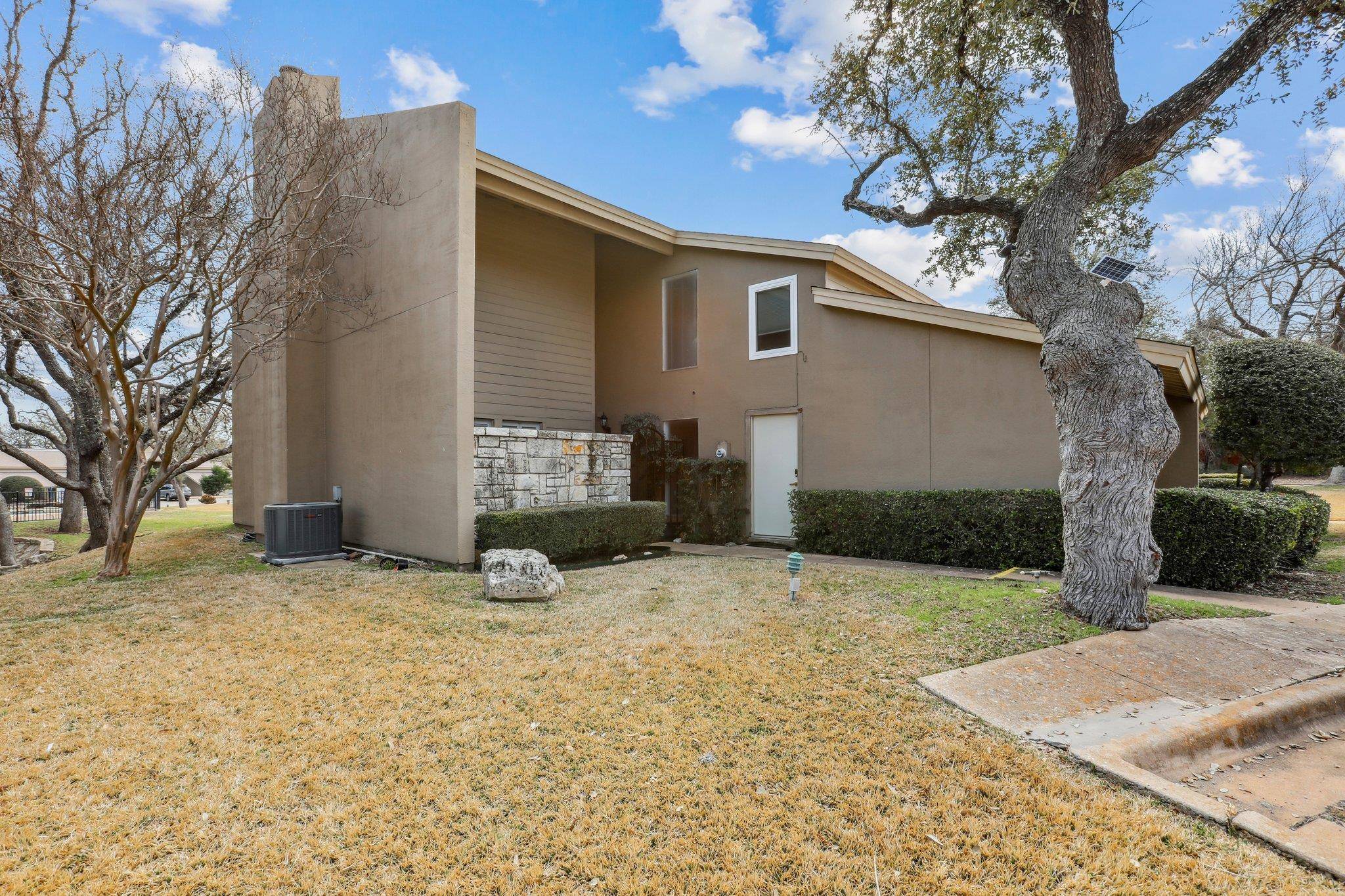 213 Lido ST #N2, Lakeway, TX 78734