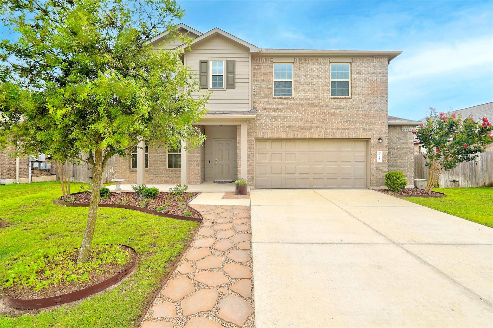 810 Kates WAY, Hutto, TX 78634