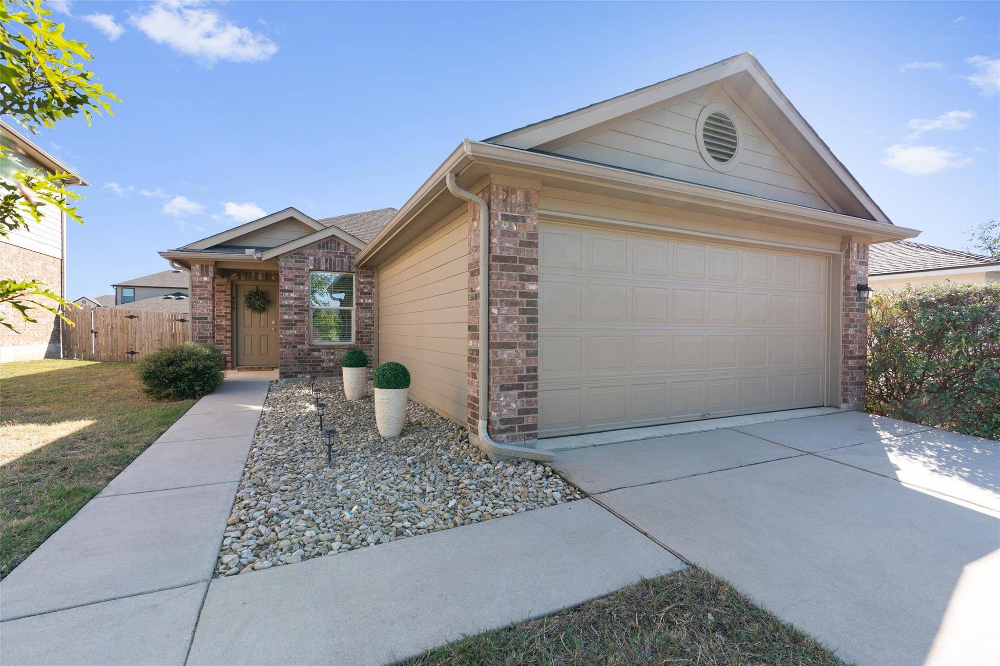400 Pinnacle DR, Georgetown, TX 78626