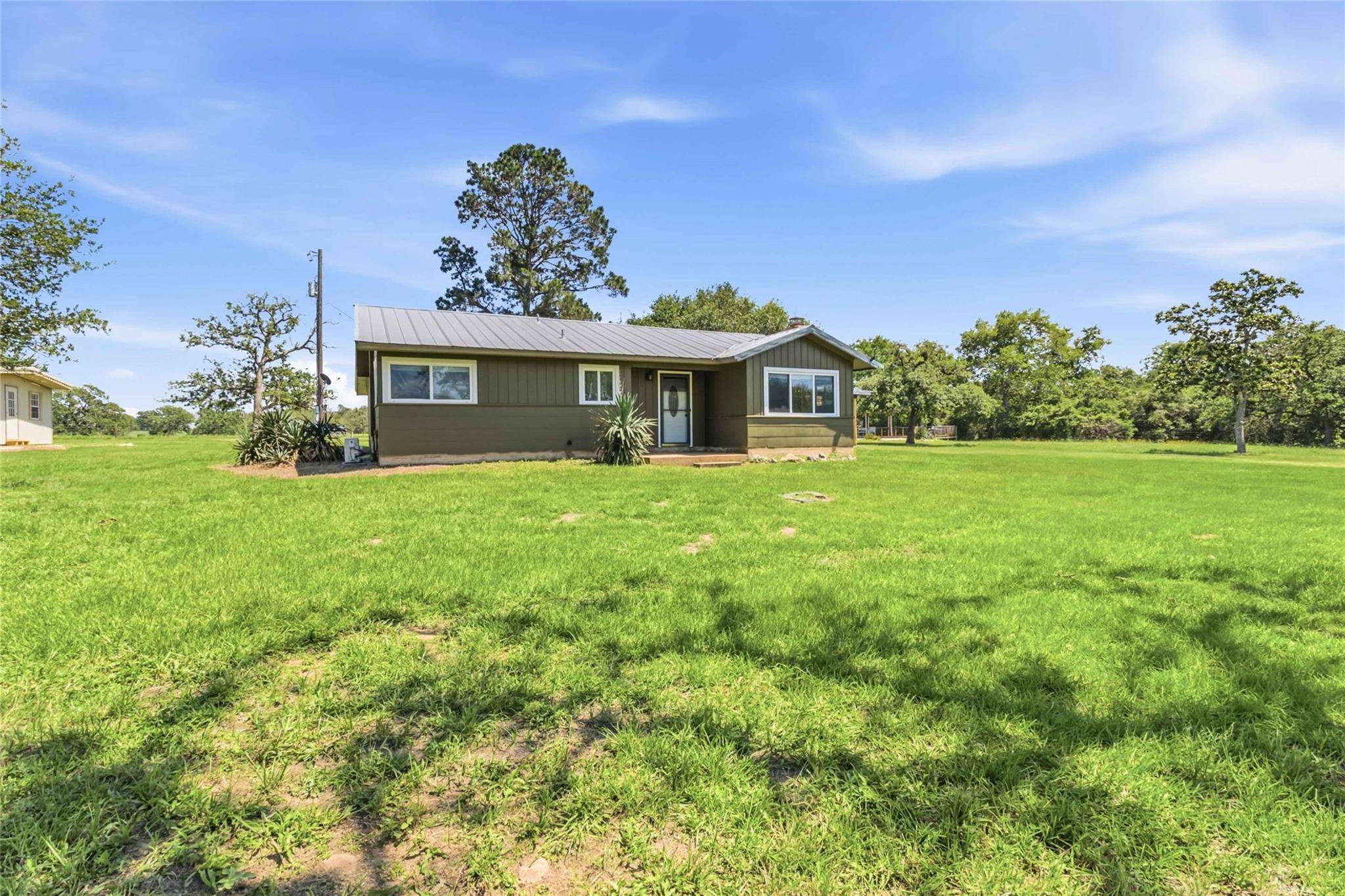 4296 State Highway 304, Rosanky, TX 78953