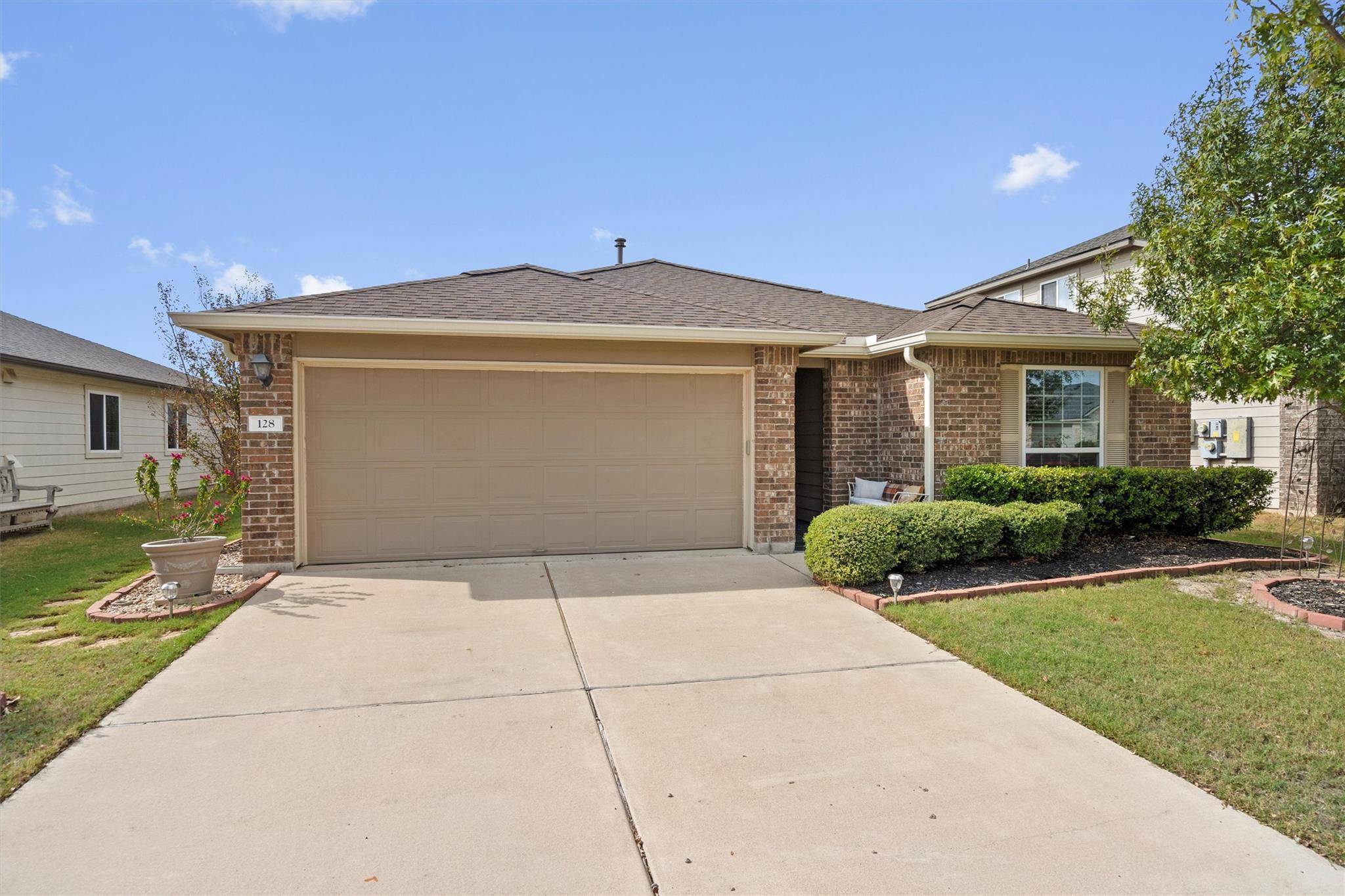 128 Moulins LN, Georgetown, TX 78626