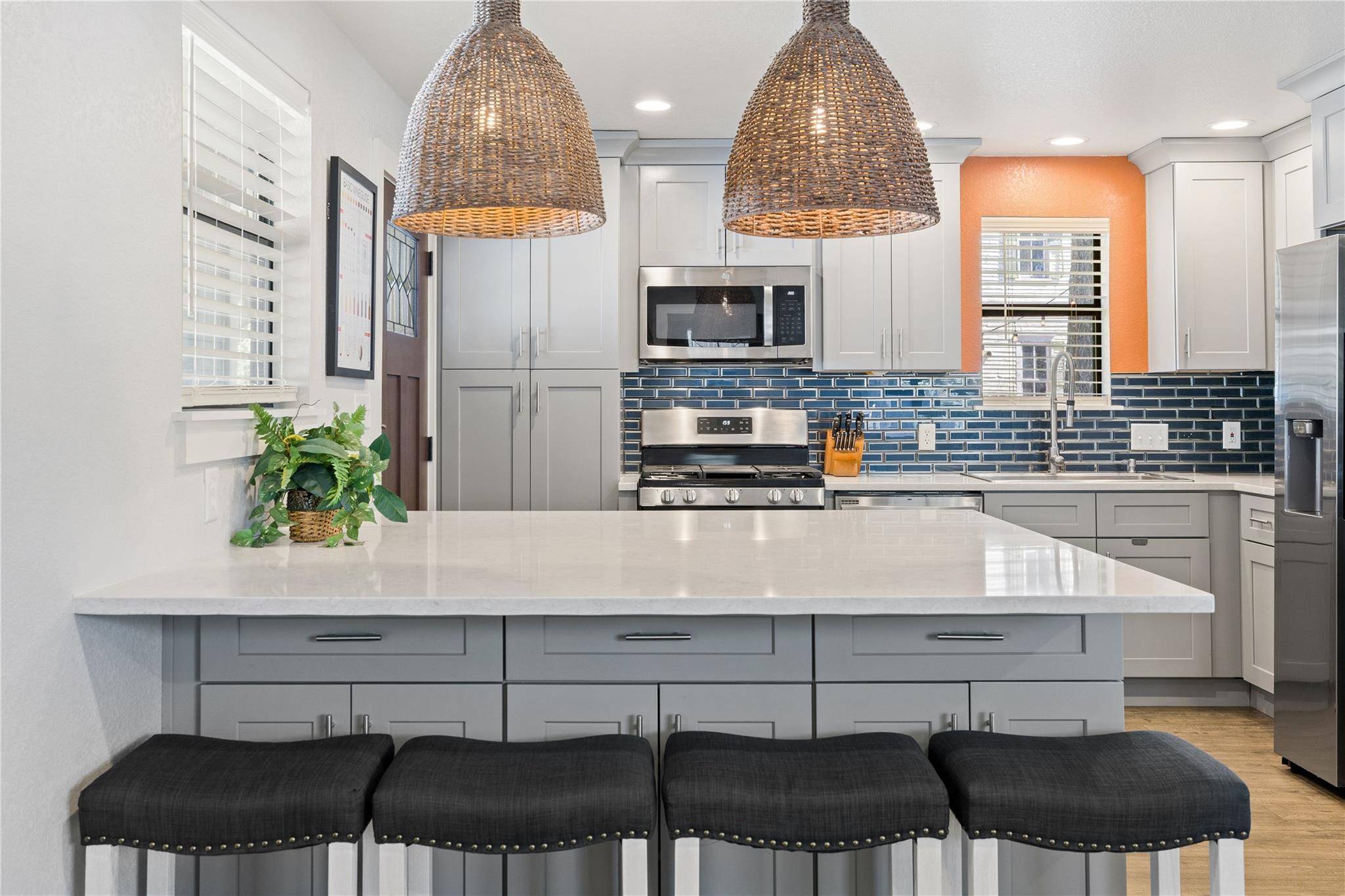 1305 S Myrtle ST, Georgetown, TX 78626