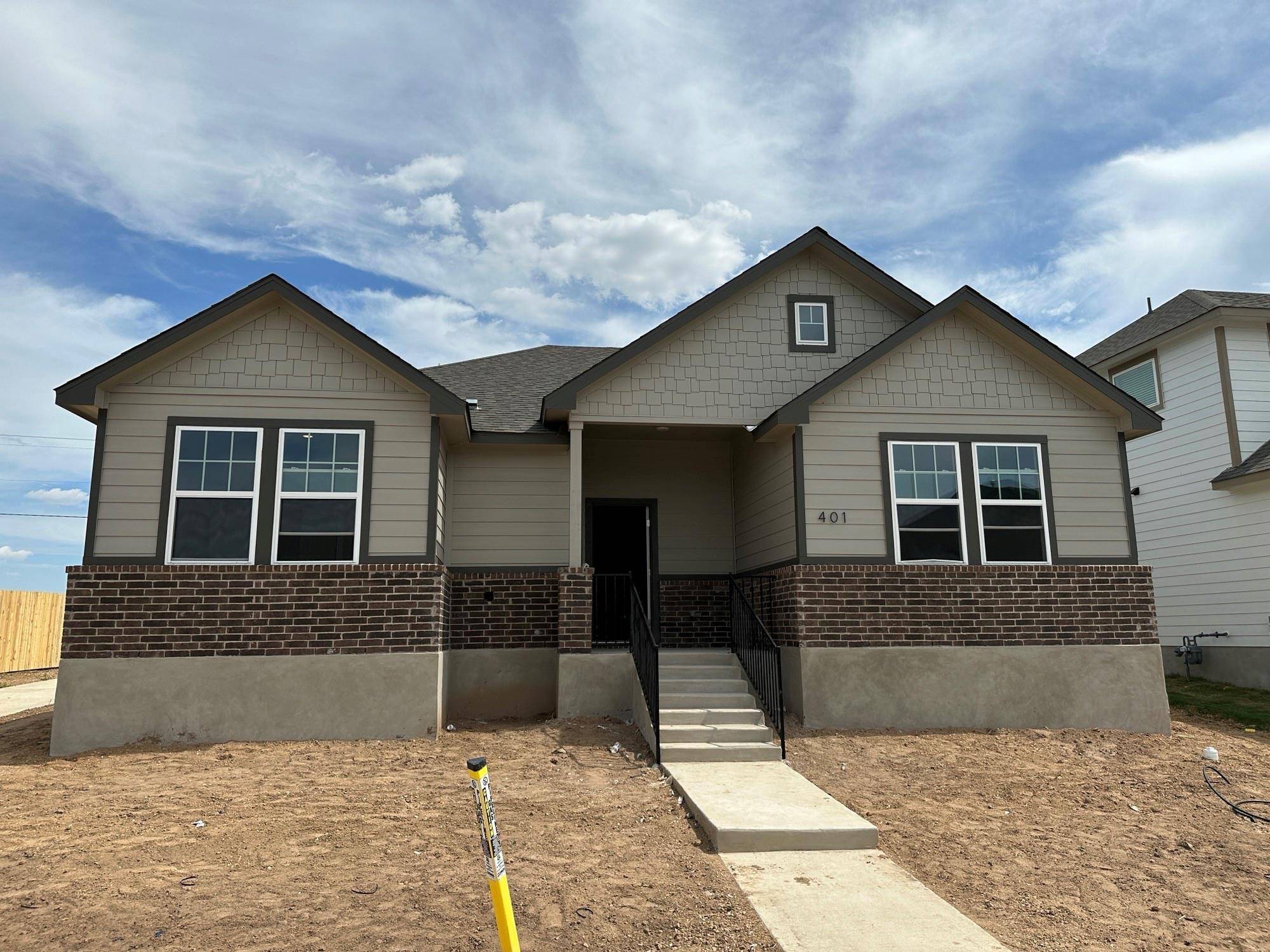 401 Ravens Crest DR, Hutto, TX 78634