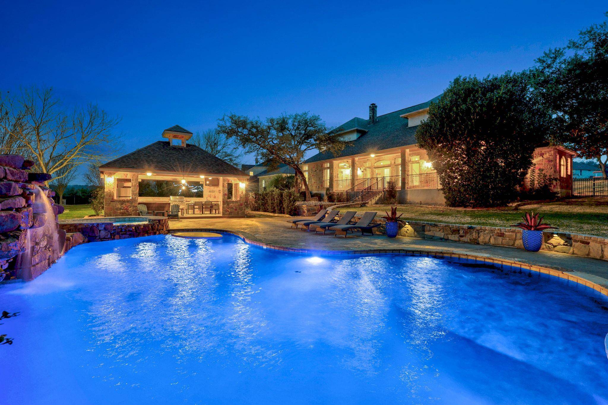 232 Whispering Spring LN, Georgetown, TX 78633