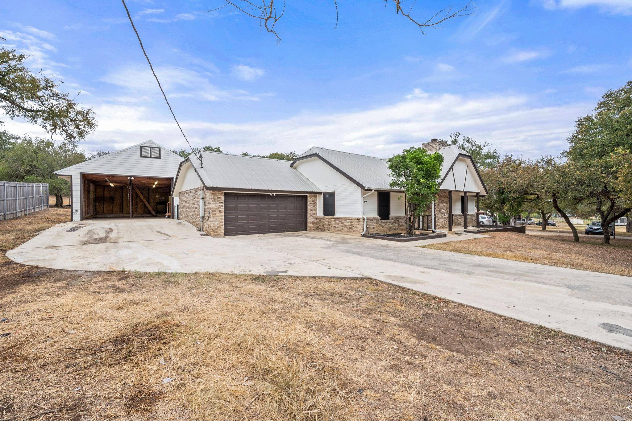 309 Lazy LN, San Marcos, TX 78666