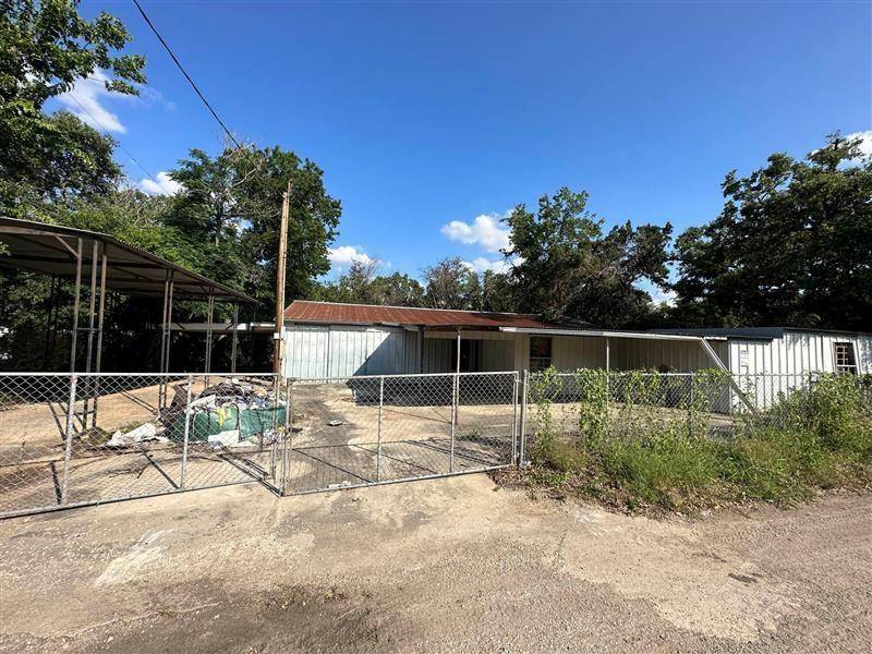 1151 Overhill ST, Canyon Lake, TX 78133