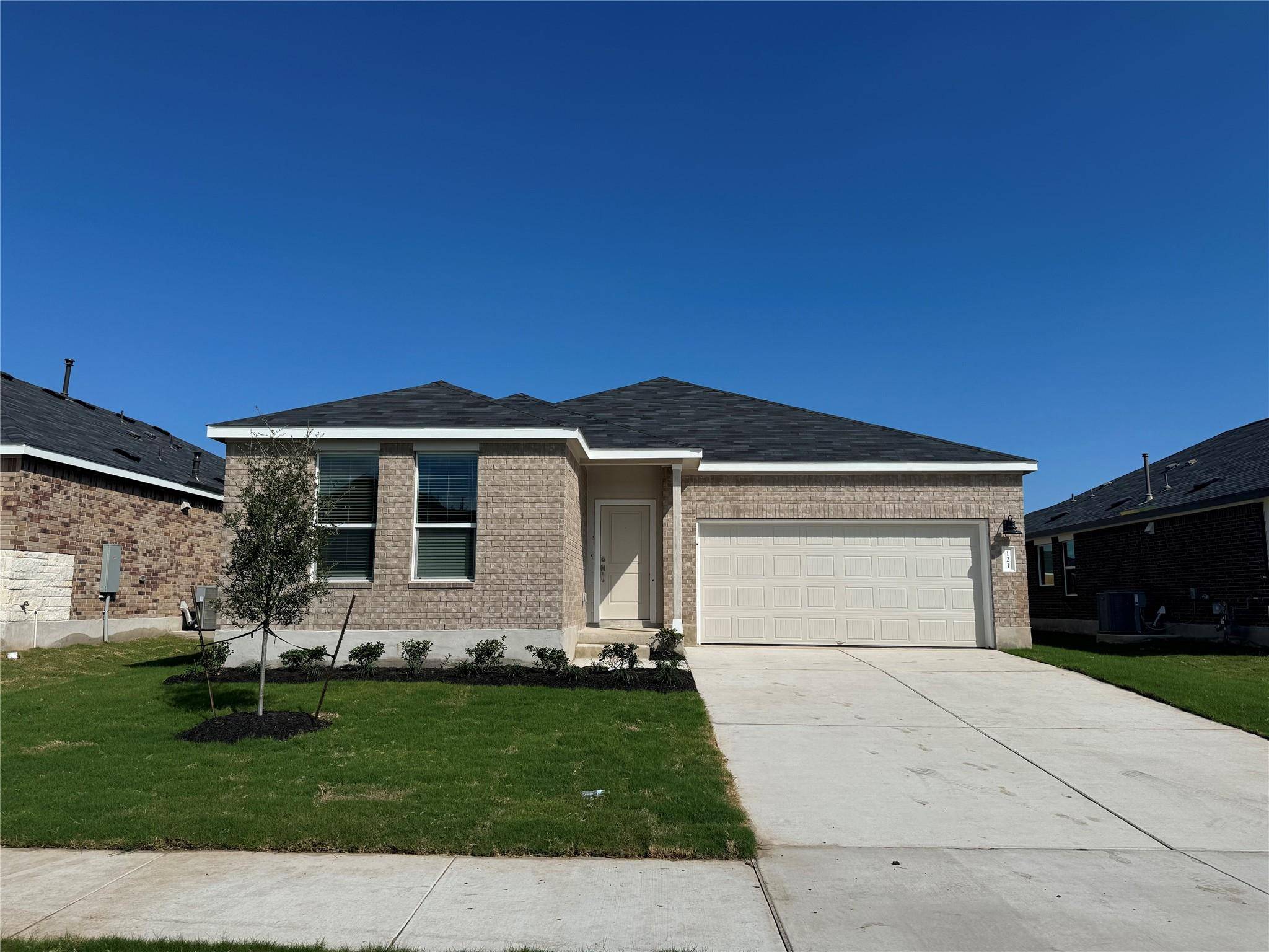 121 Chapel Beck DR, Kyle, TX 78640