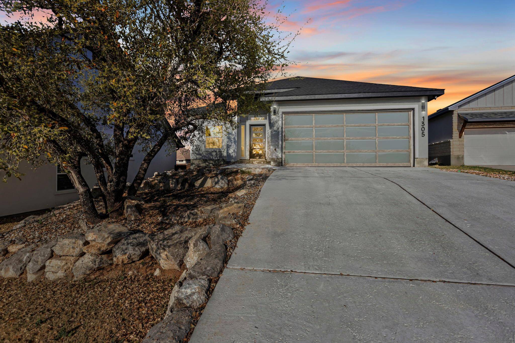 1305 Laurel CV, Marble Falls, TX 78654