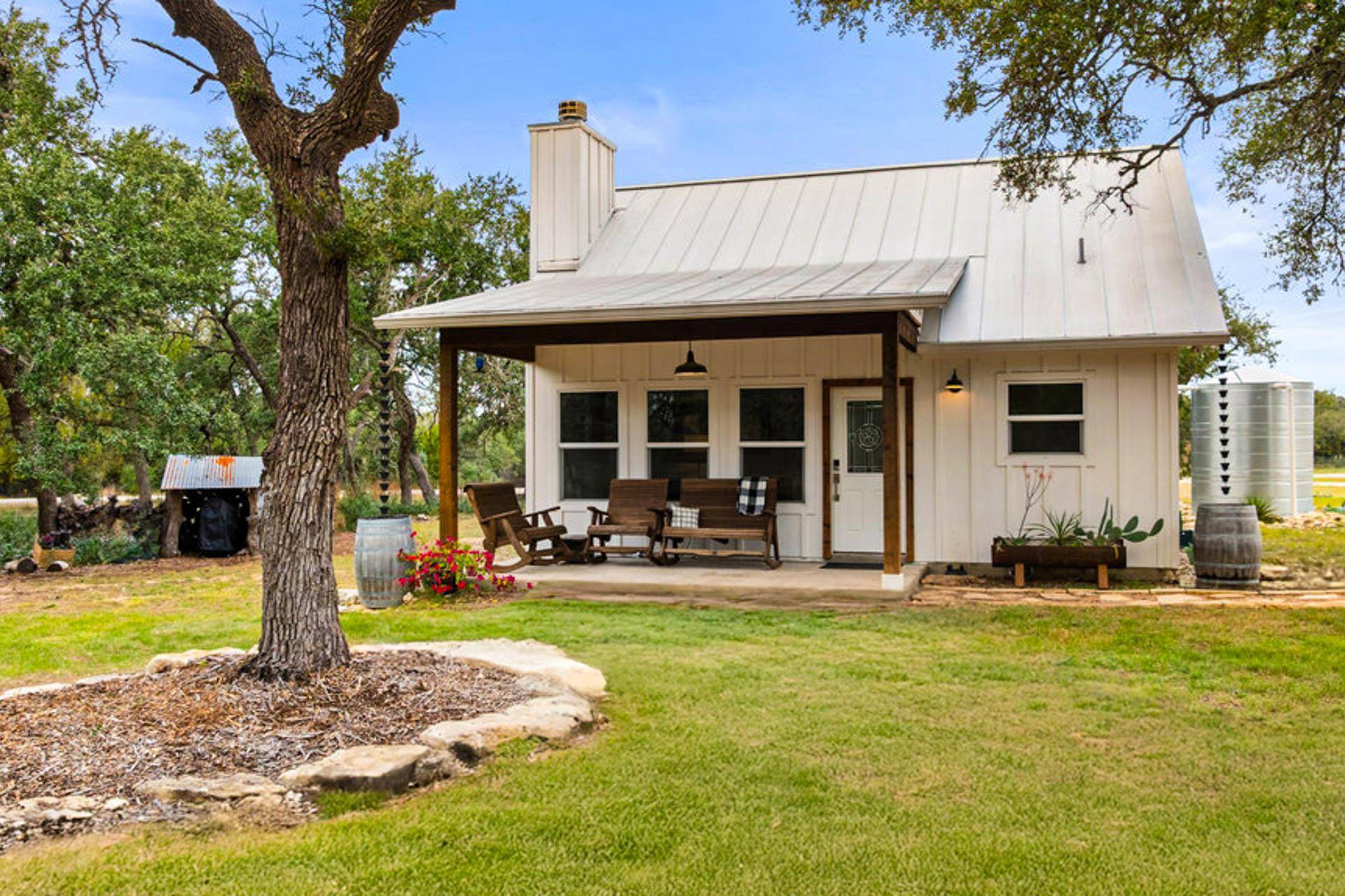 820 Glen Crest DR, Blanco, TX 78606