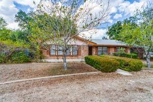 819 Pecan ST, Blanco, TX 78606