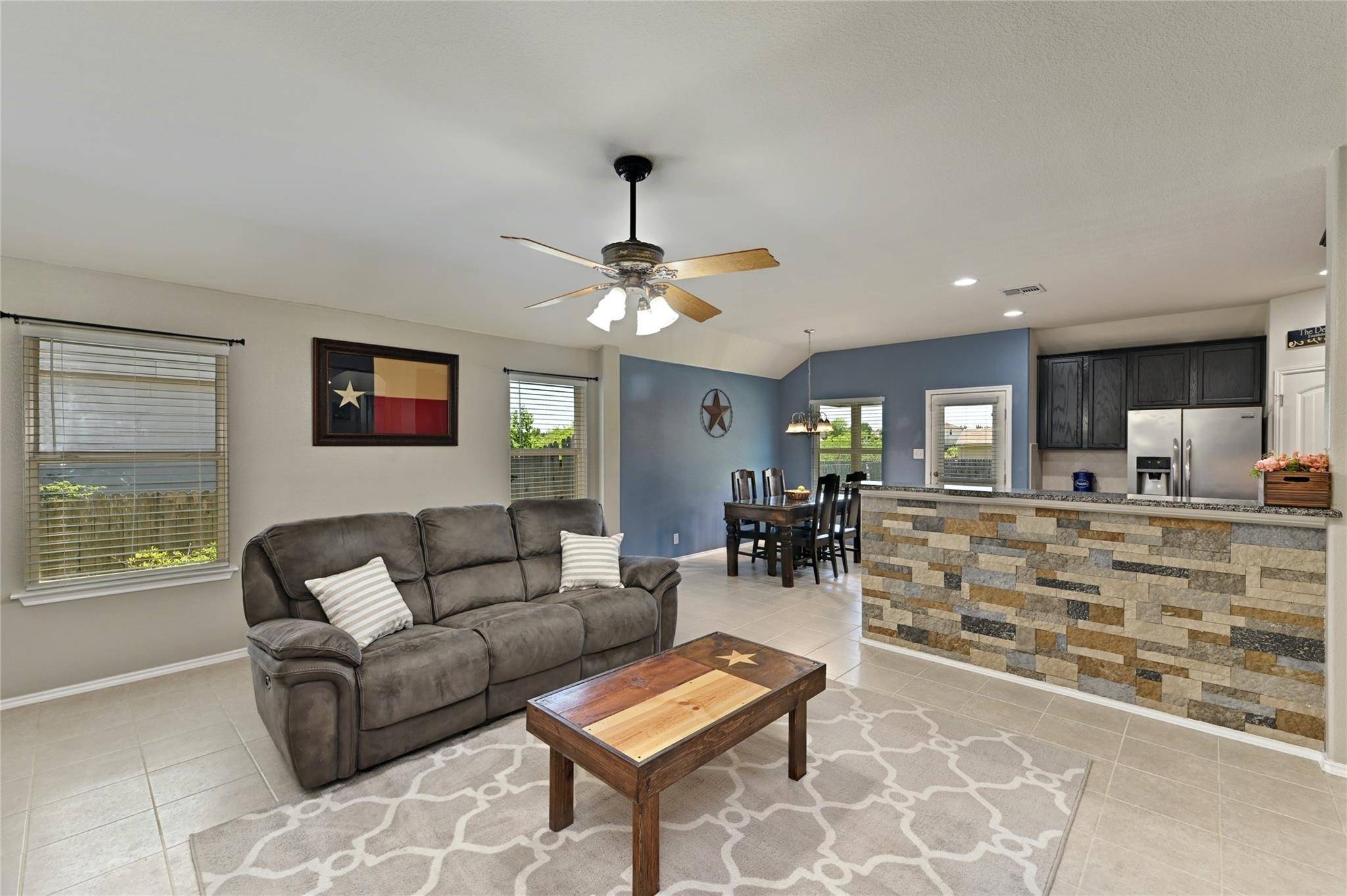 202 Dragon Ridge RD, Buda, TX 78610