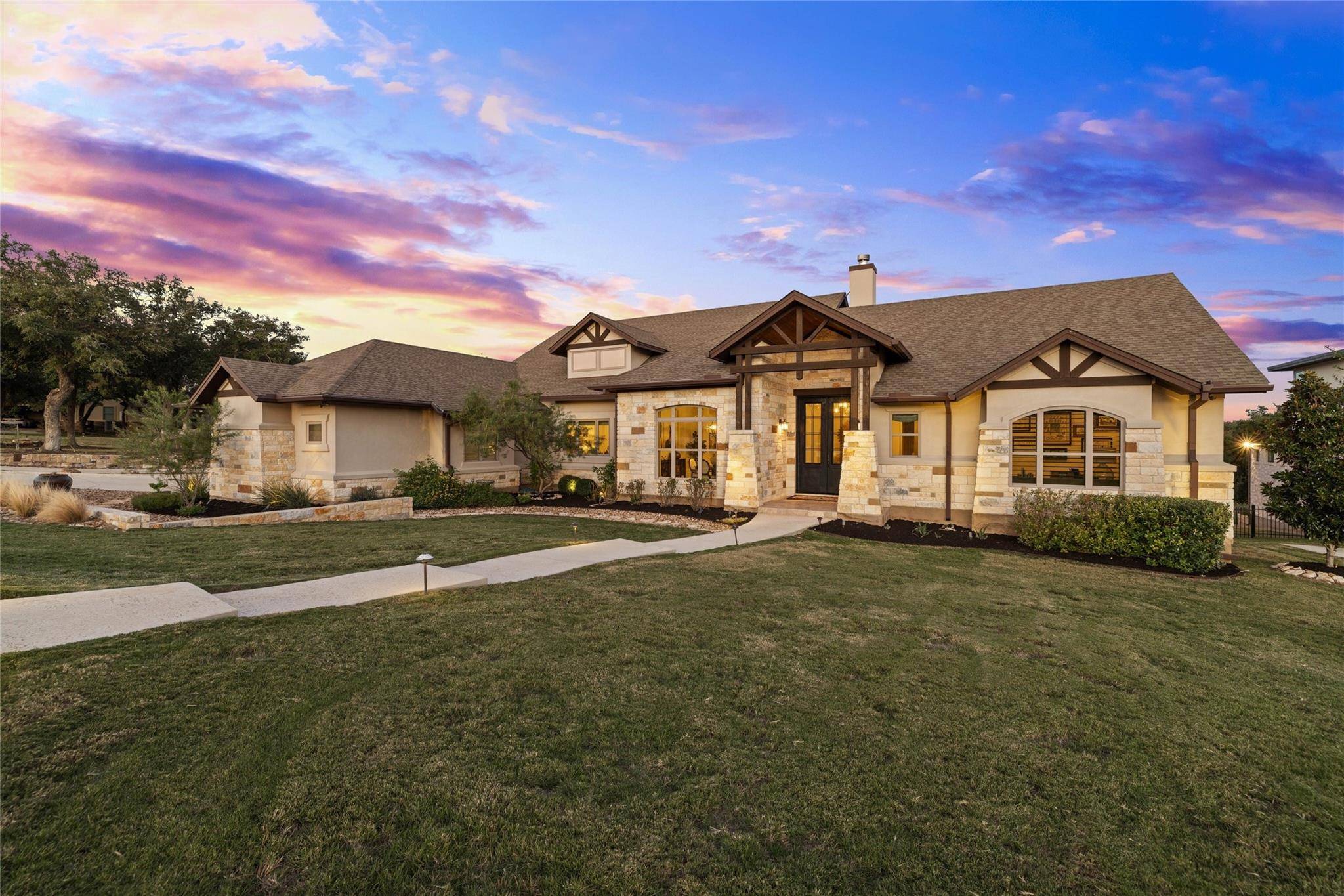 1308 Eagle Point DR, Georgetown, TX 78628