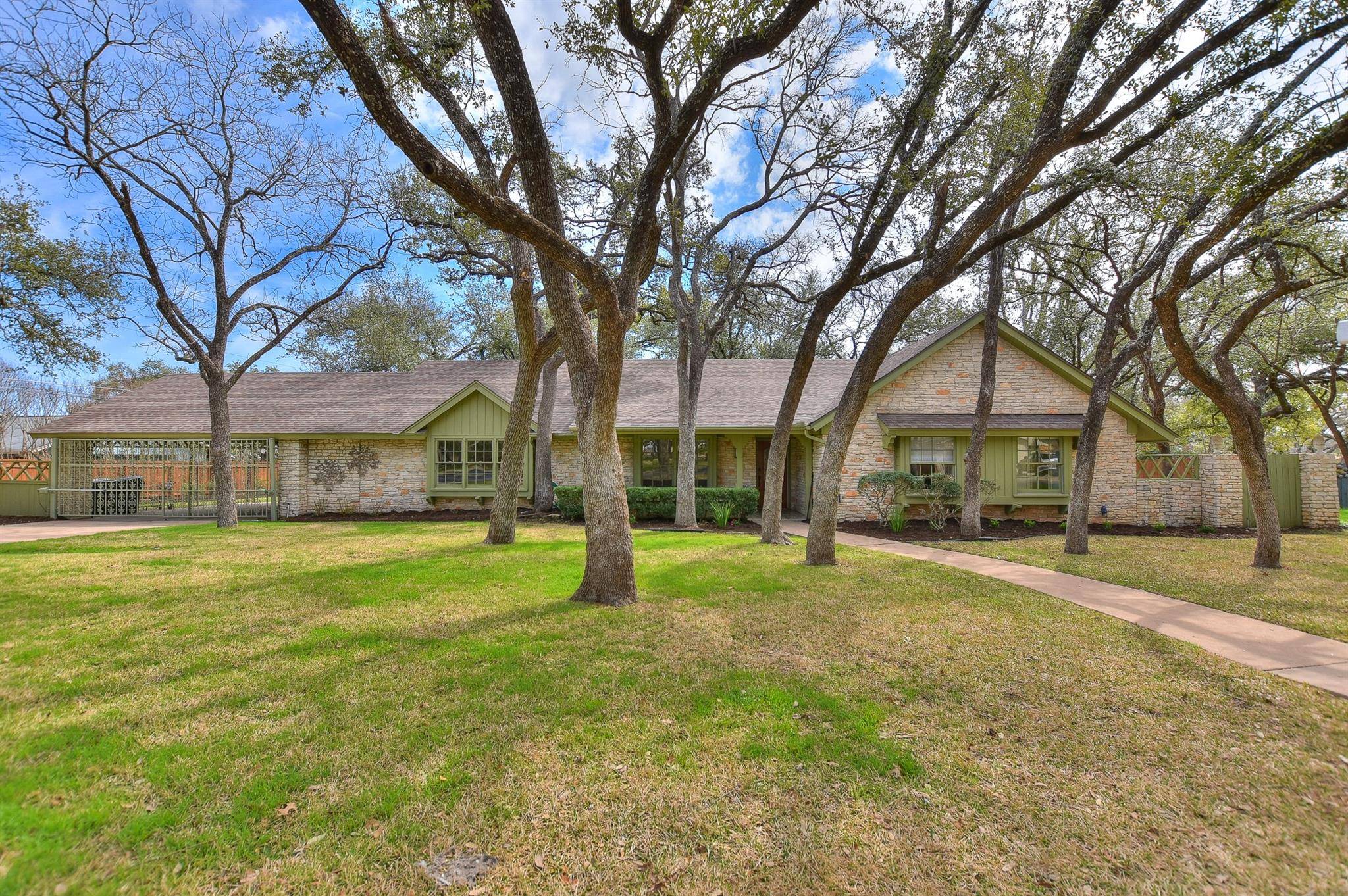 113 Randolph RD, Georgetown, TX 78628