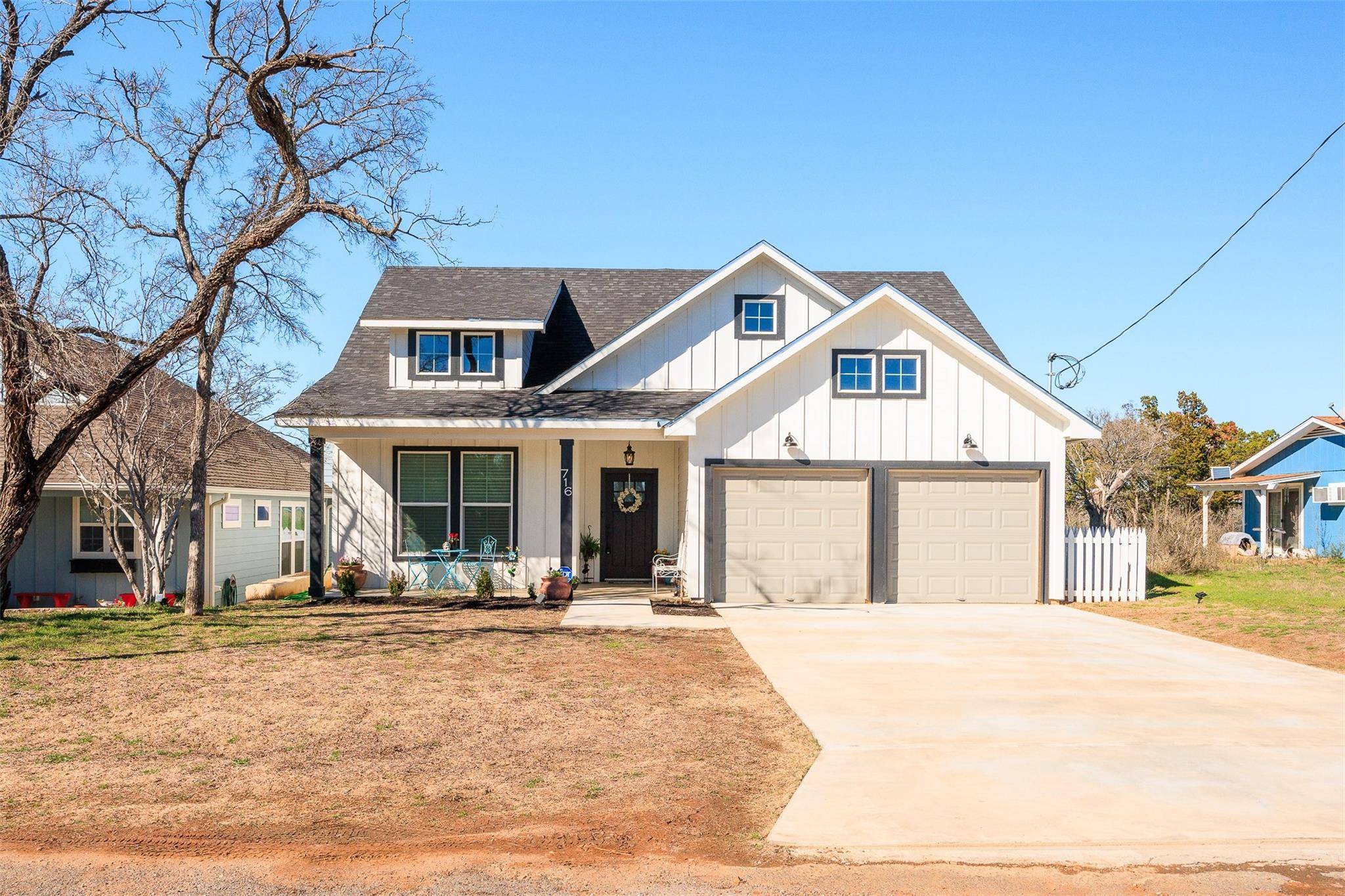 716 Maple LN, Cottonwood Shores, TX 78657