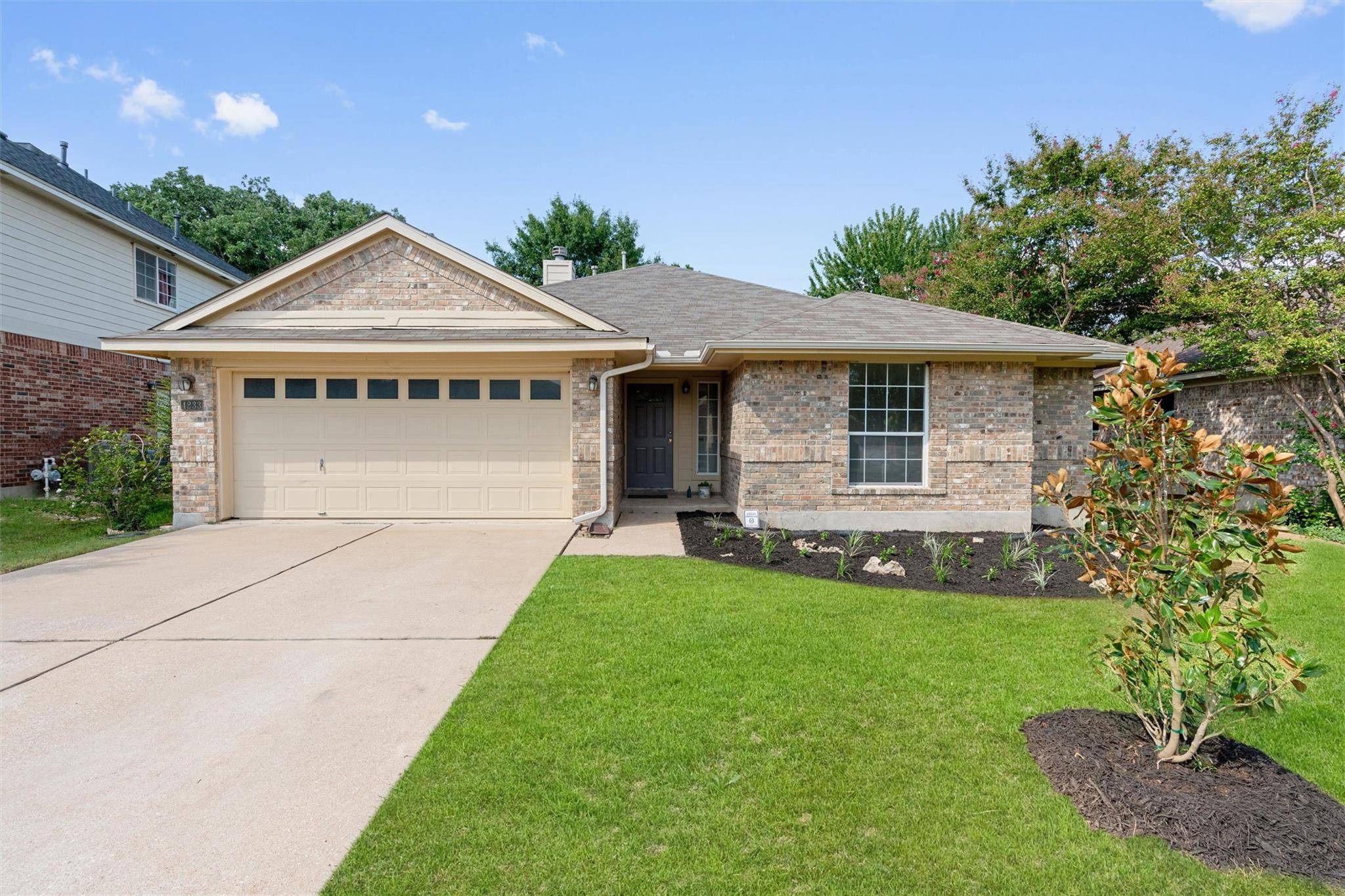 4233 Kingsburg DR, Round Rock, TX 78681