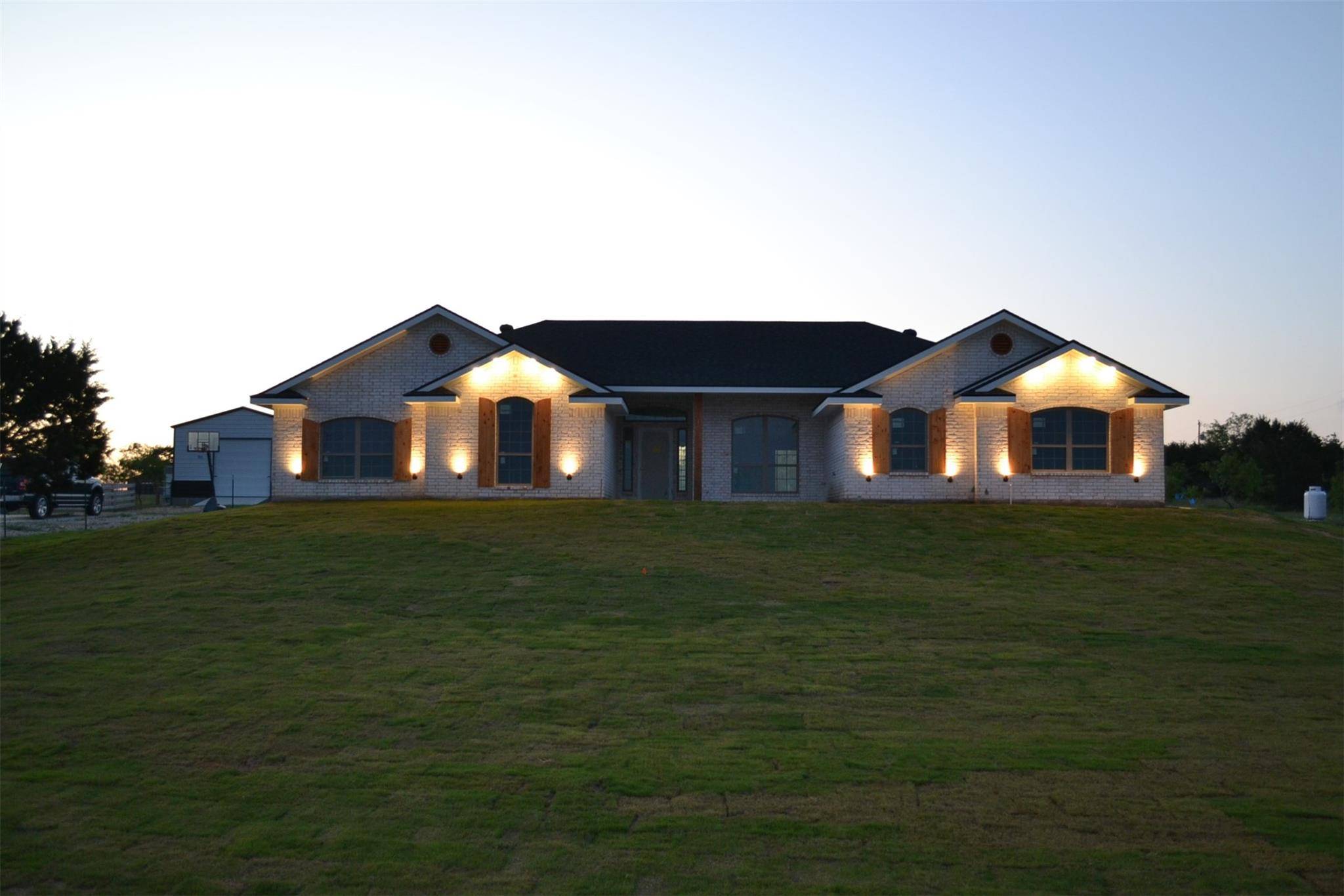 150 County Road 3152, Kempner, TX 76539