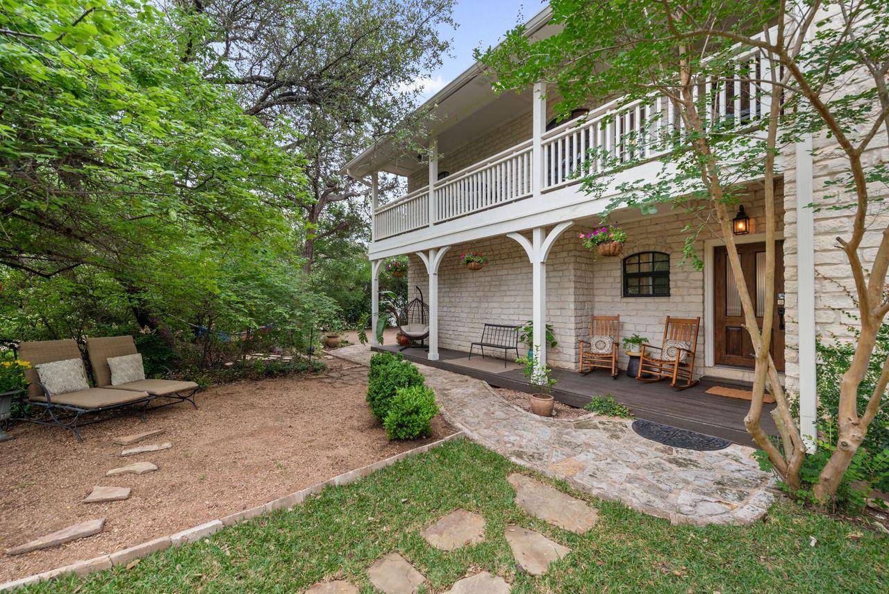 307 Nautilus Ave, Lakeway, TX 78738