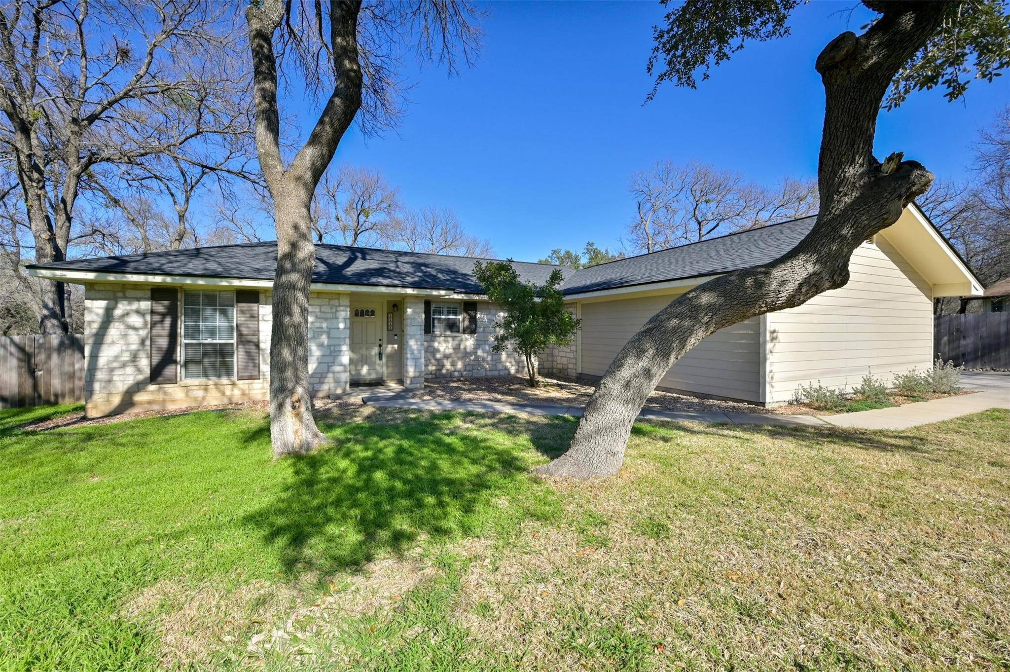 1113 Serenada DR, Georgetown, TX 78628