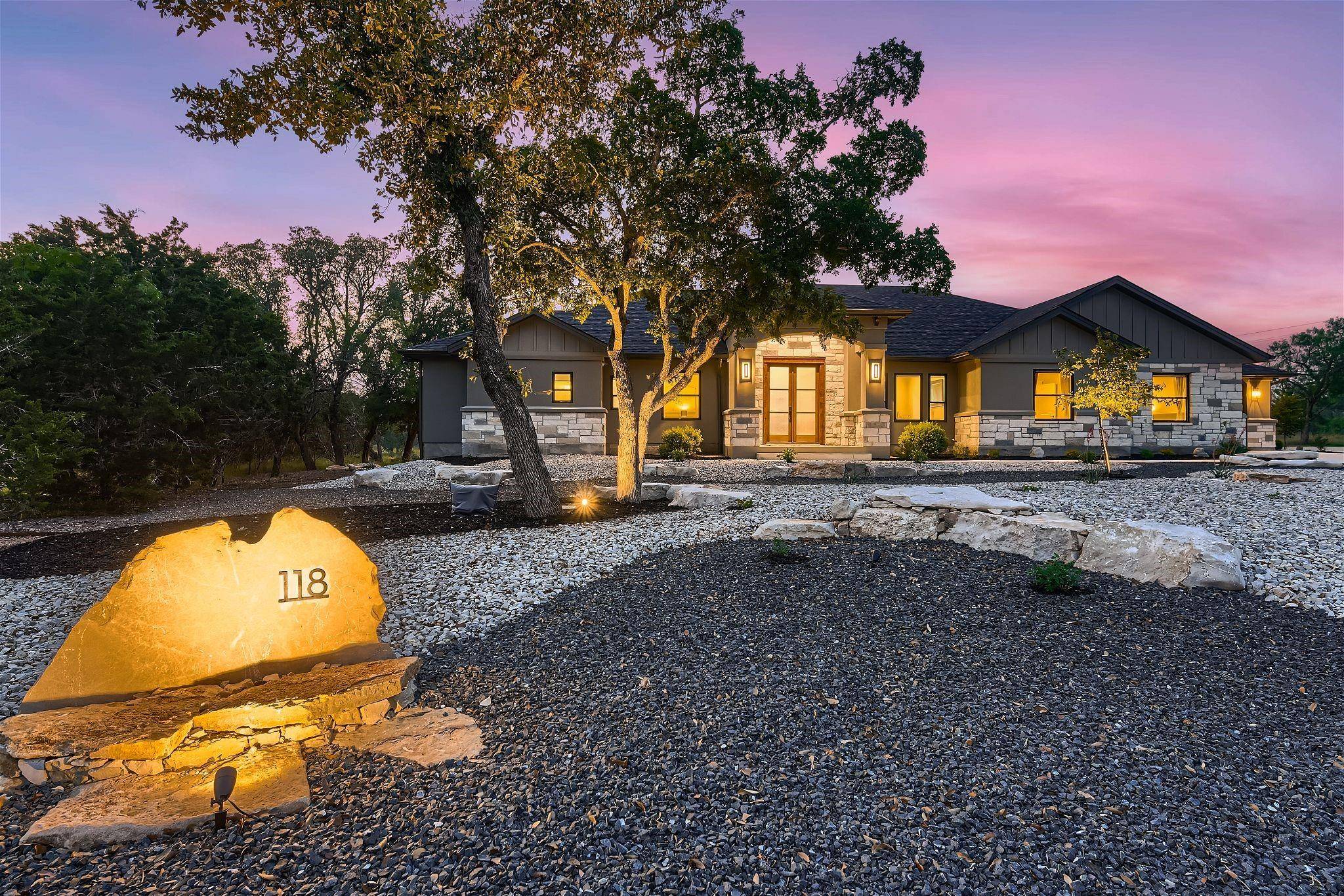 118 Lazy Oak PL, Spicewood, TX 78669