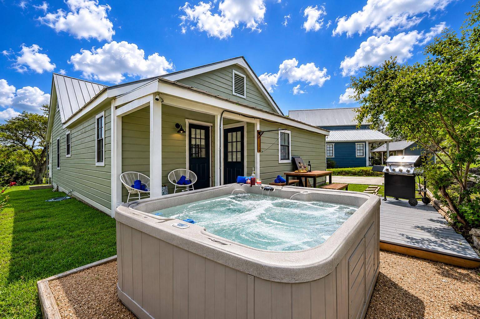 229 Sunday CIR, Fredericksburg, TX 78624